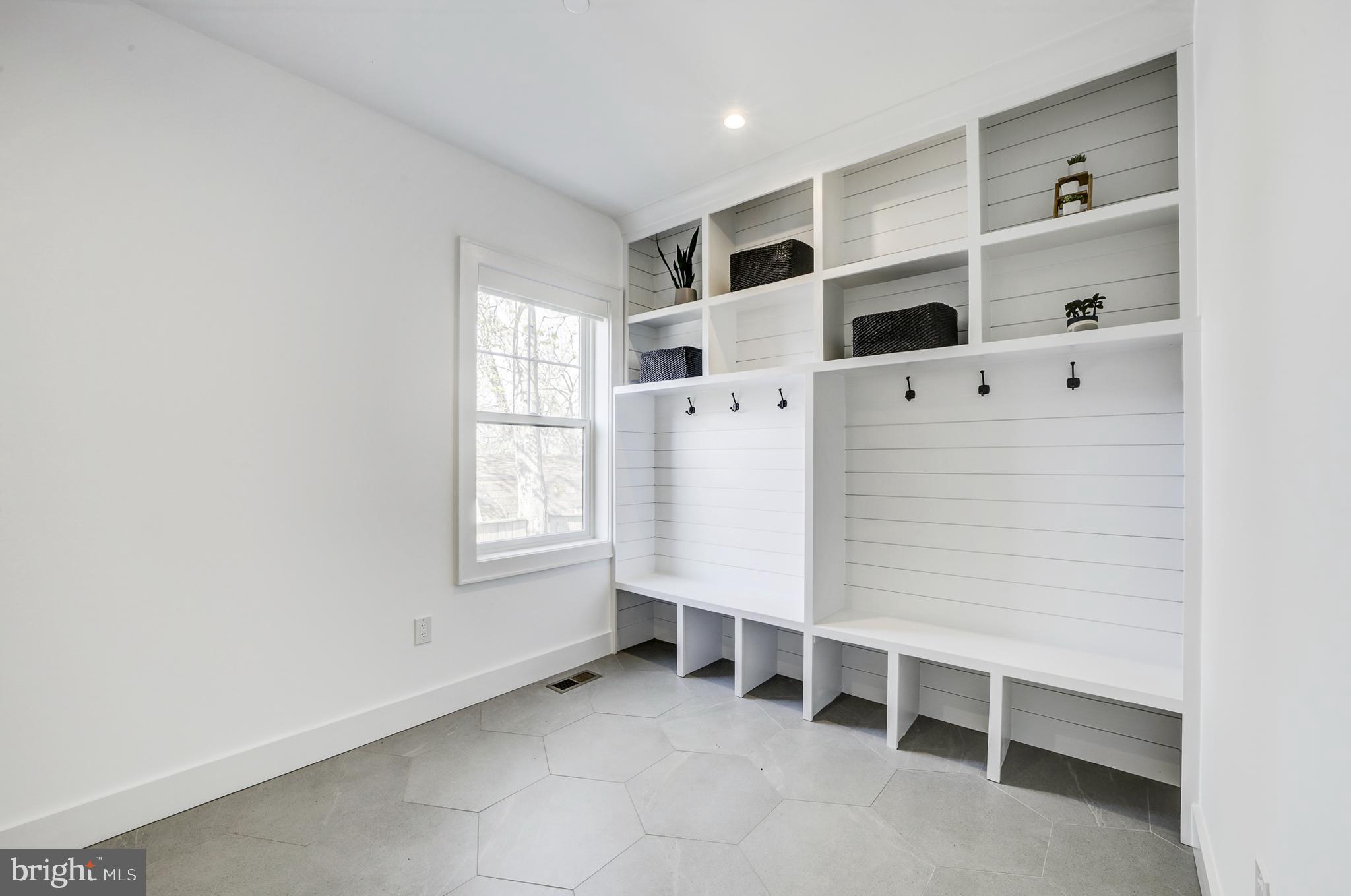 MARYMOUNT - Residential