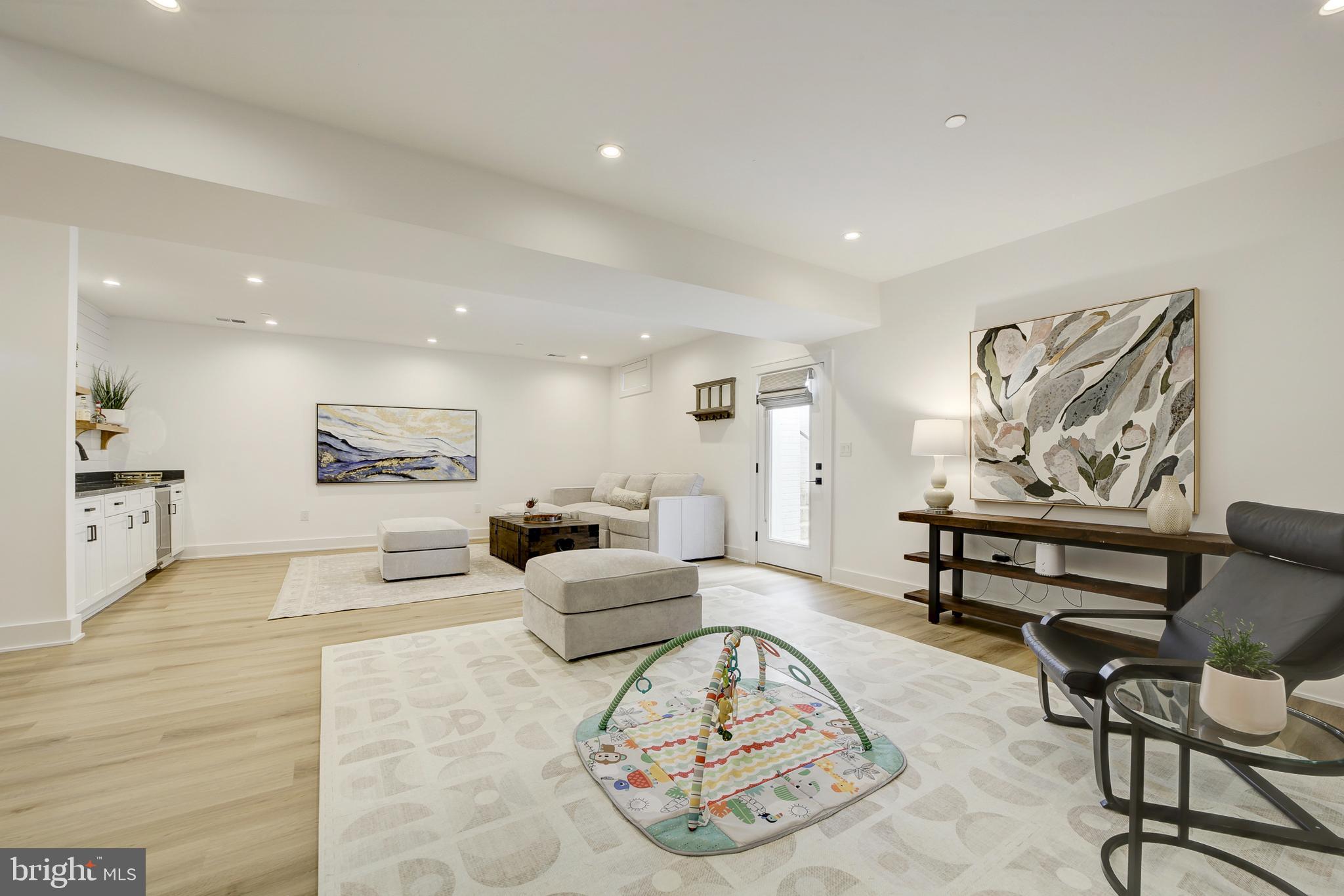 MARYMOUNT - Residential