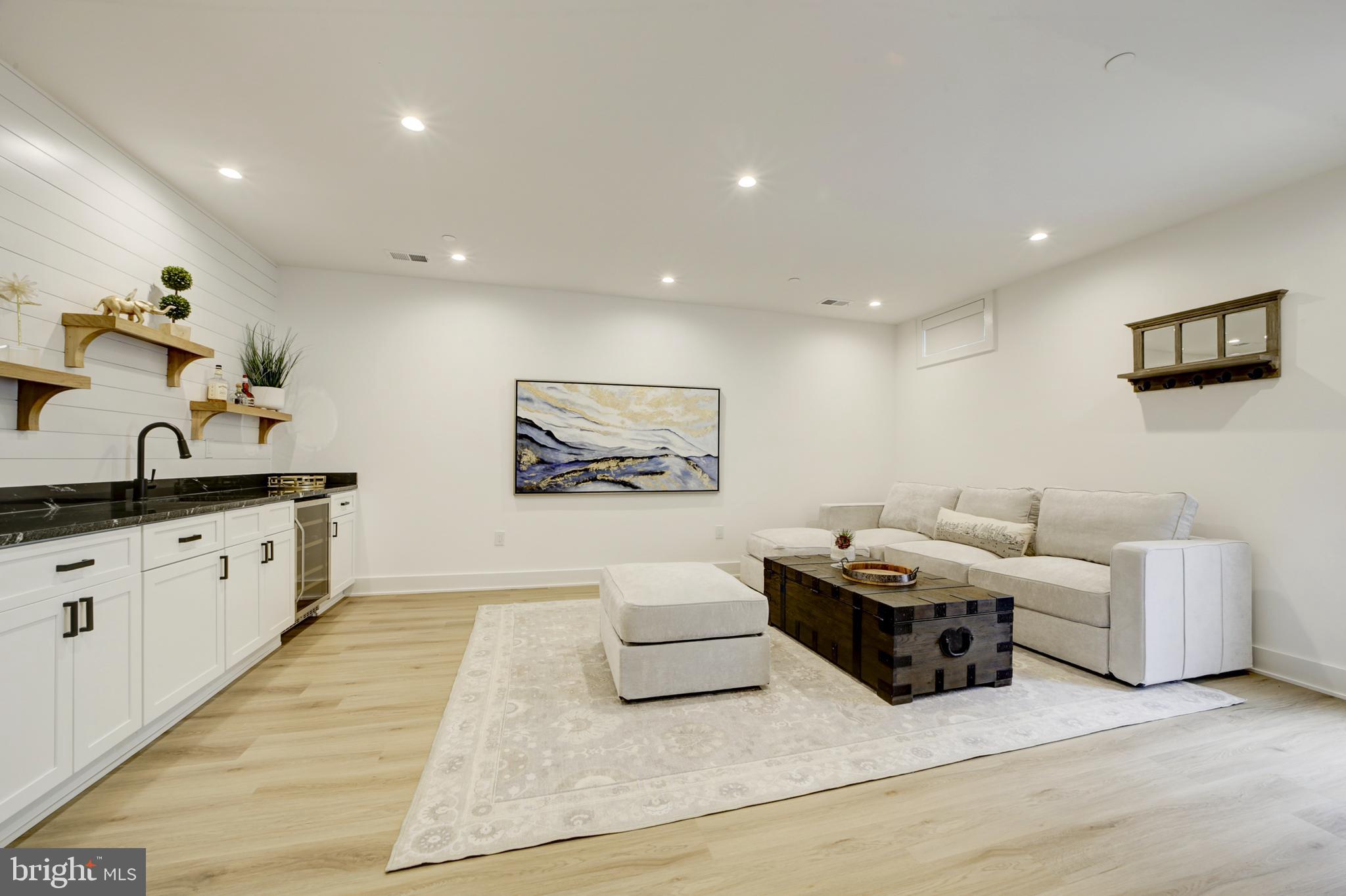 MARYMOUNT - Residential