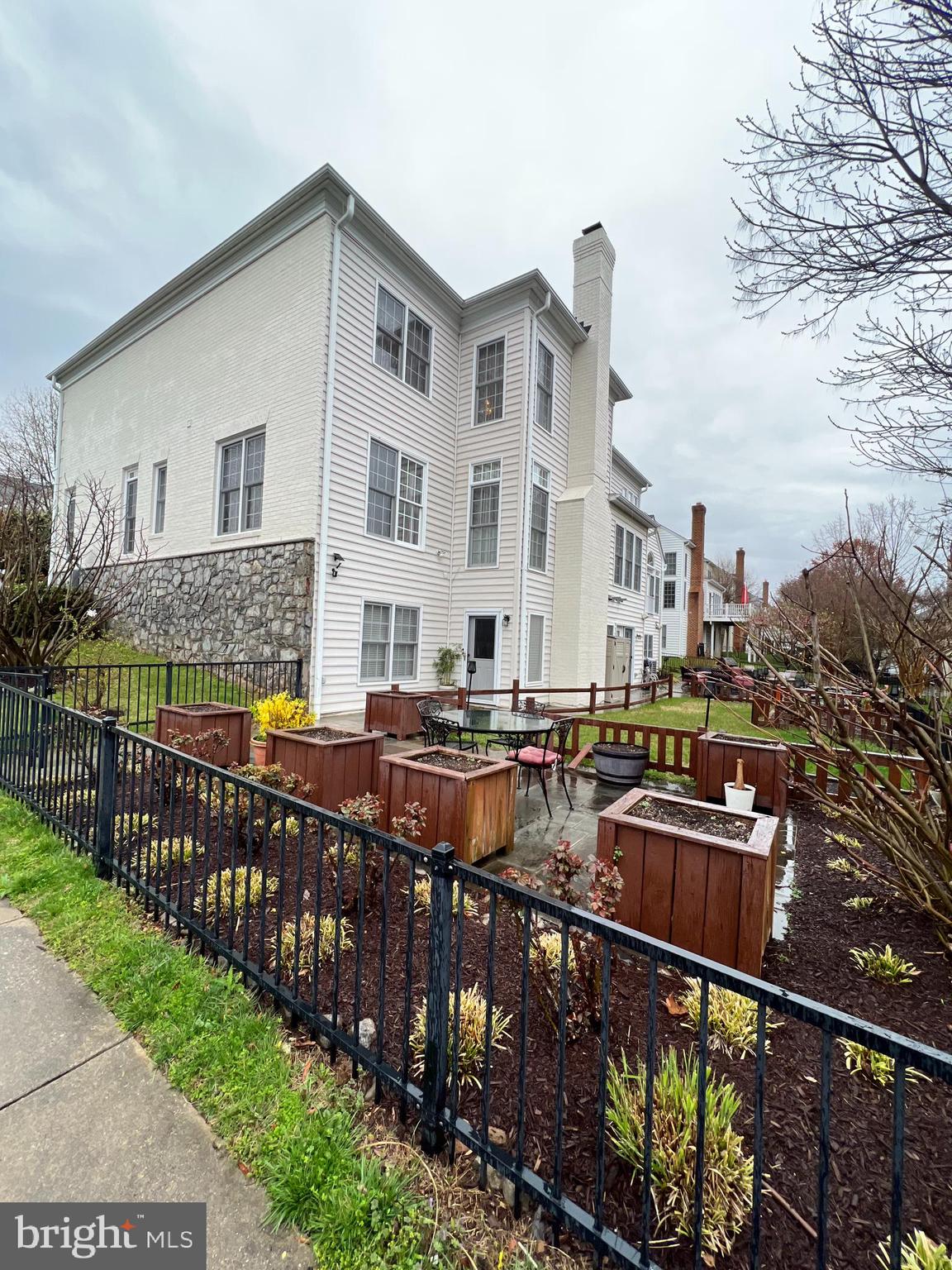 FALLSGROVE - Residential