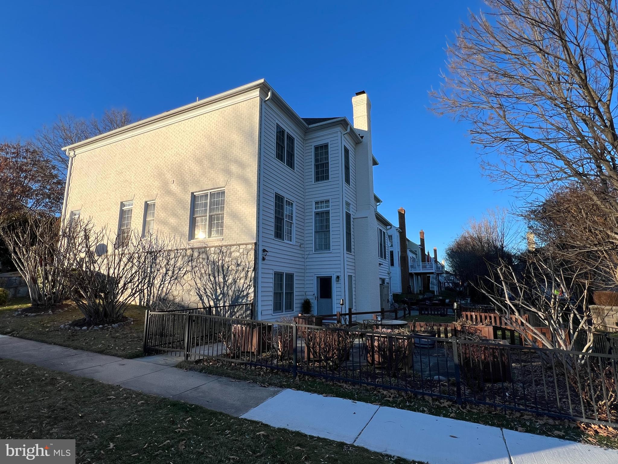 FALLSGROVE - Residential