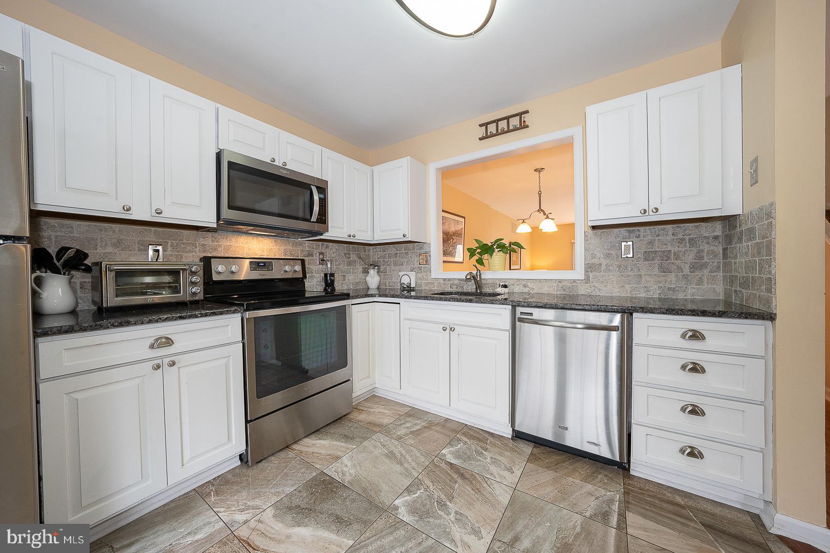 BALLINAHINCH - Residential