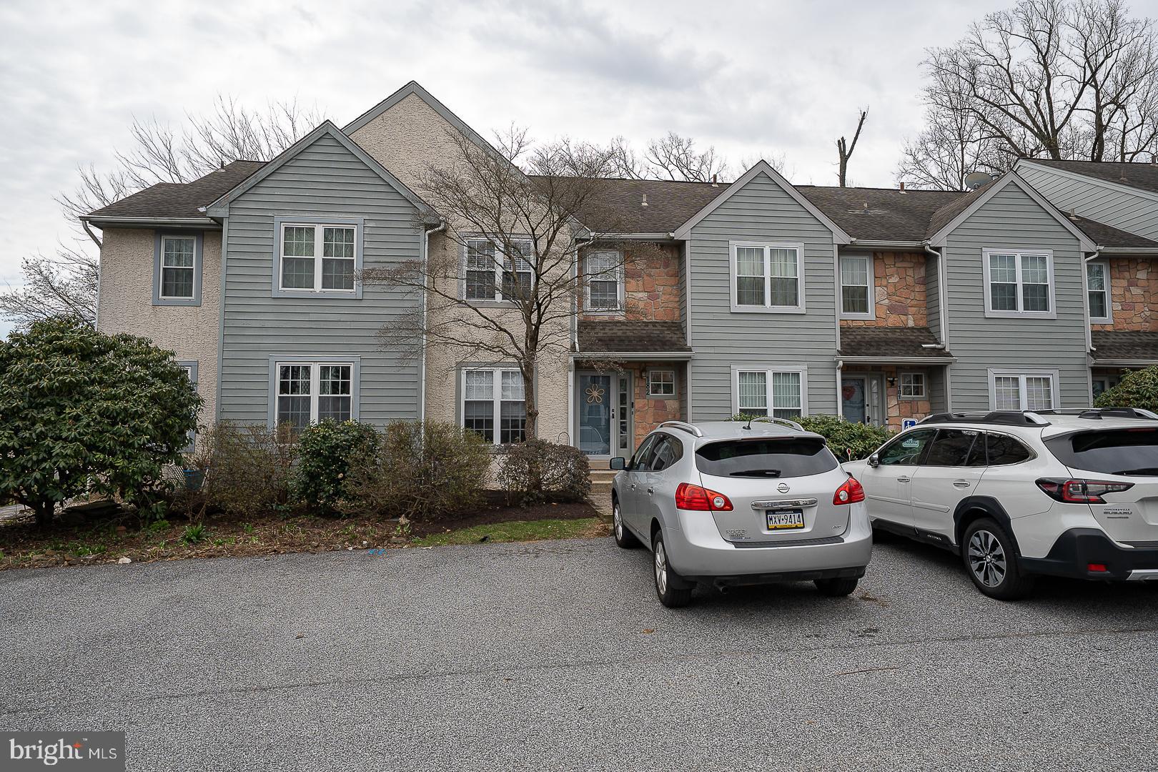 BALLINAHINCH - Residential