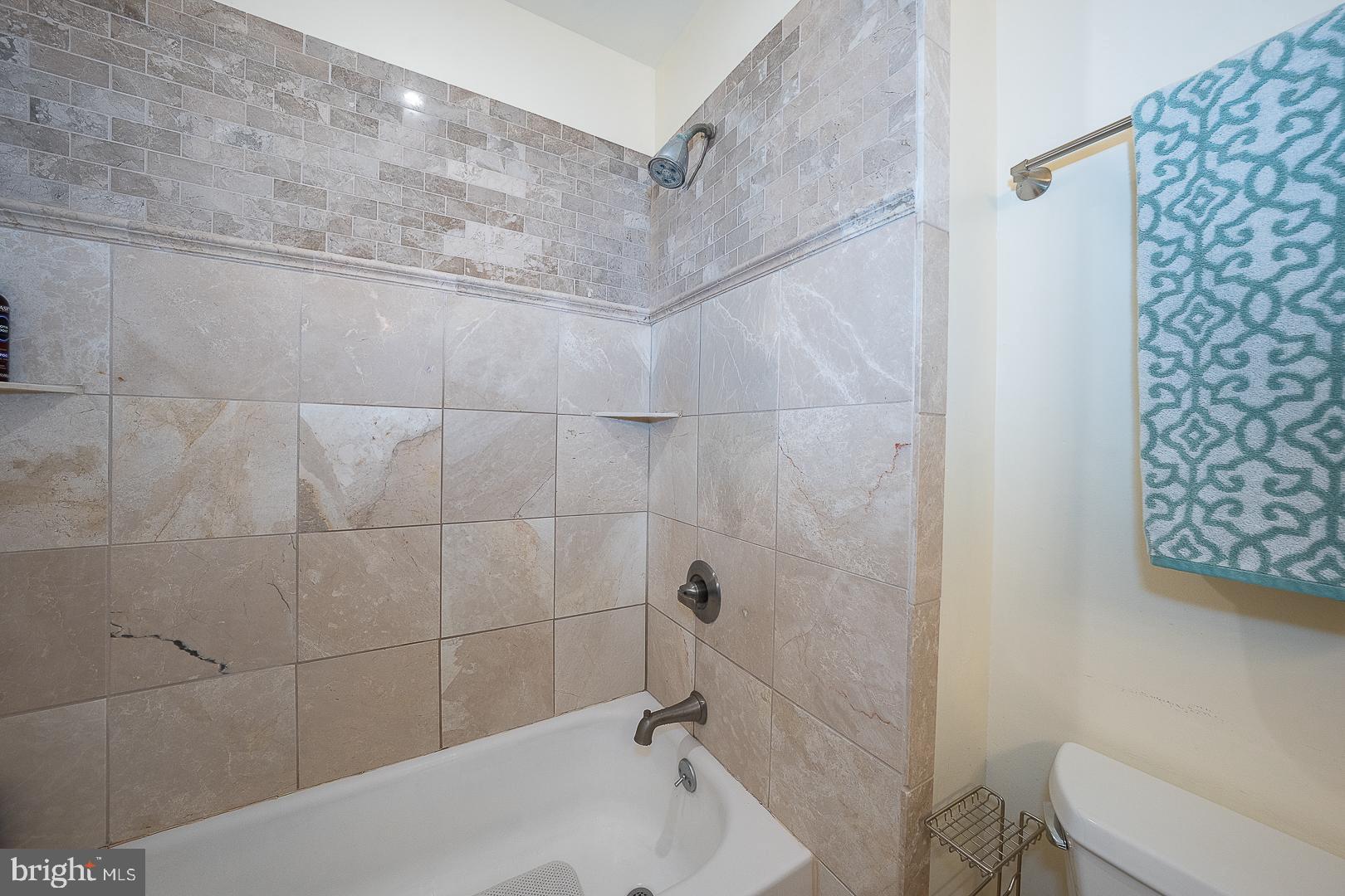 BALLINAHINCH - Residential