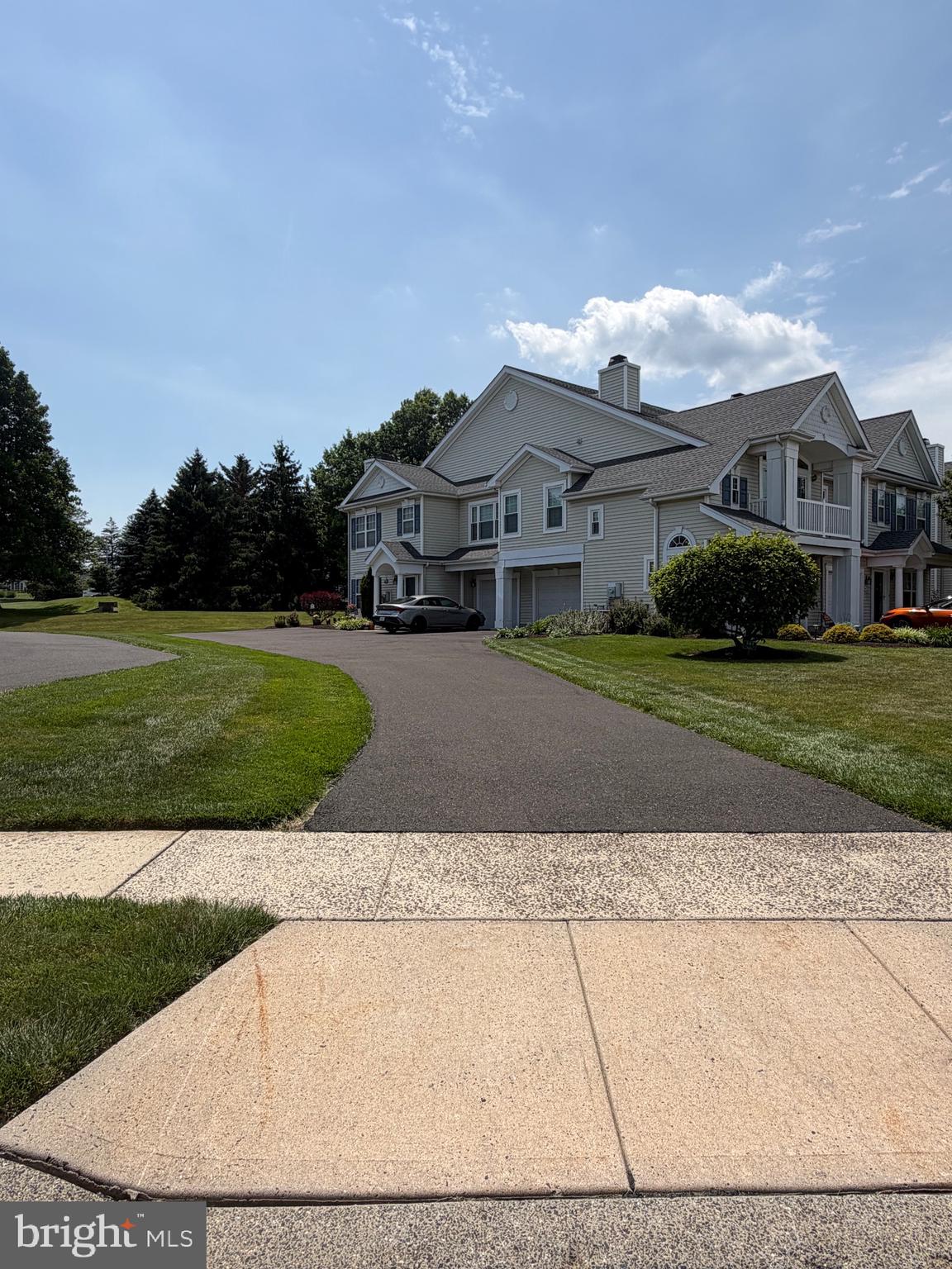 101 WILLOWOAK COURT