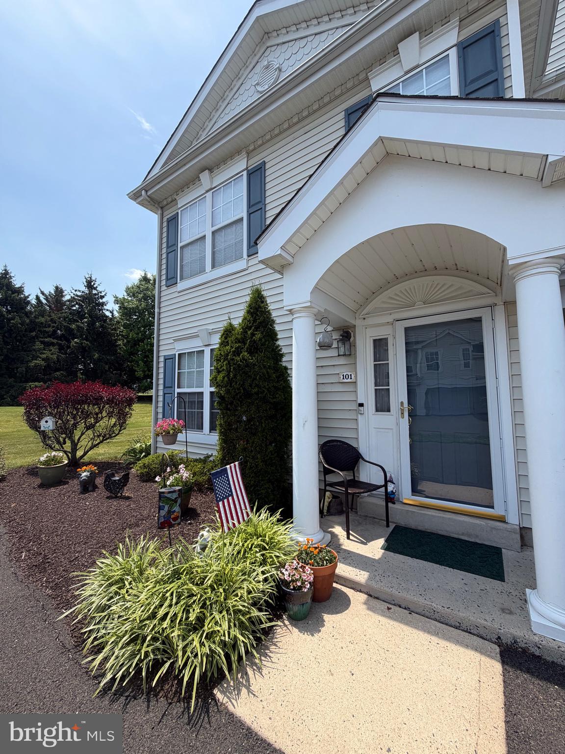 101 WILLOWOAK COURT