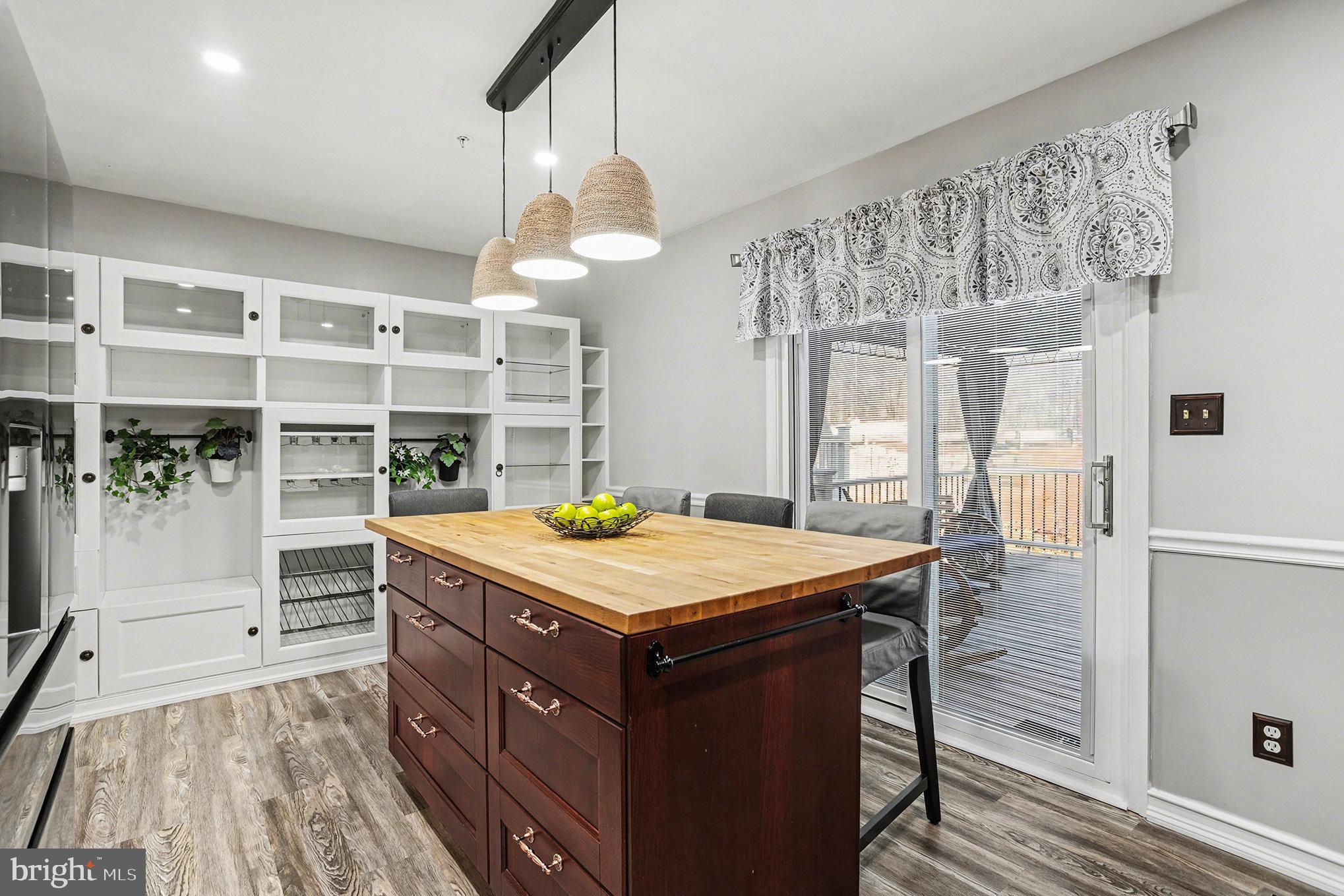 BRISTOL FOREST - Residential