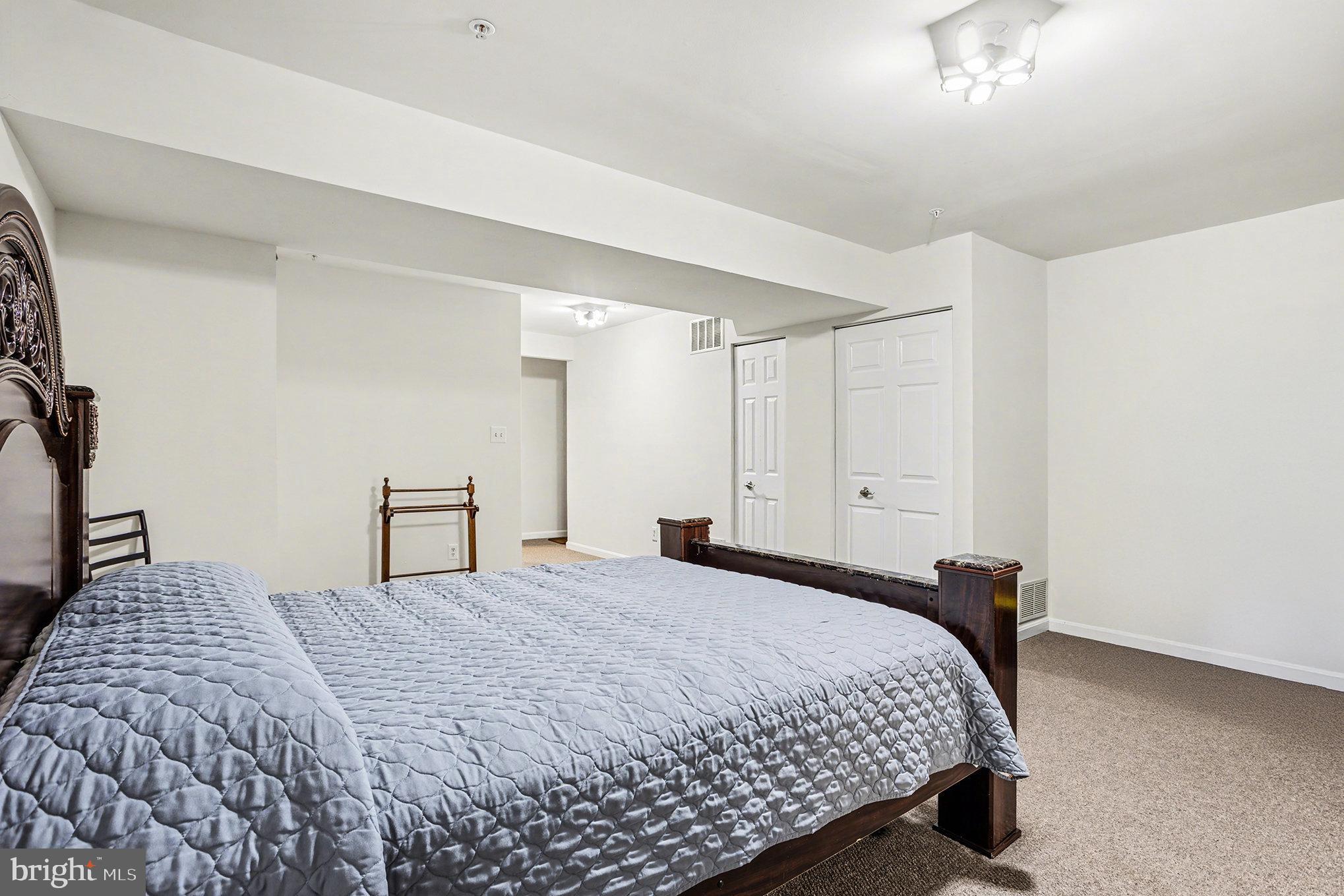 BRISTOL FOREST - Residential