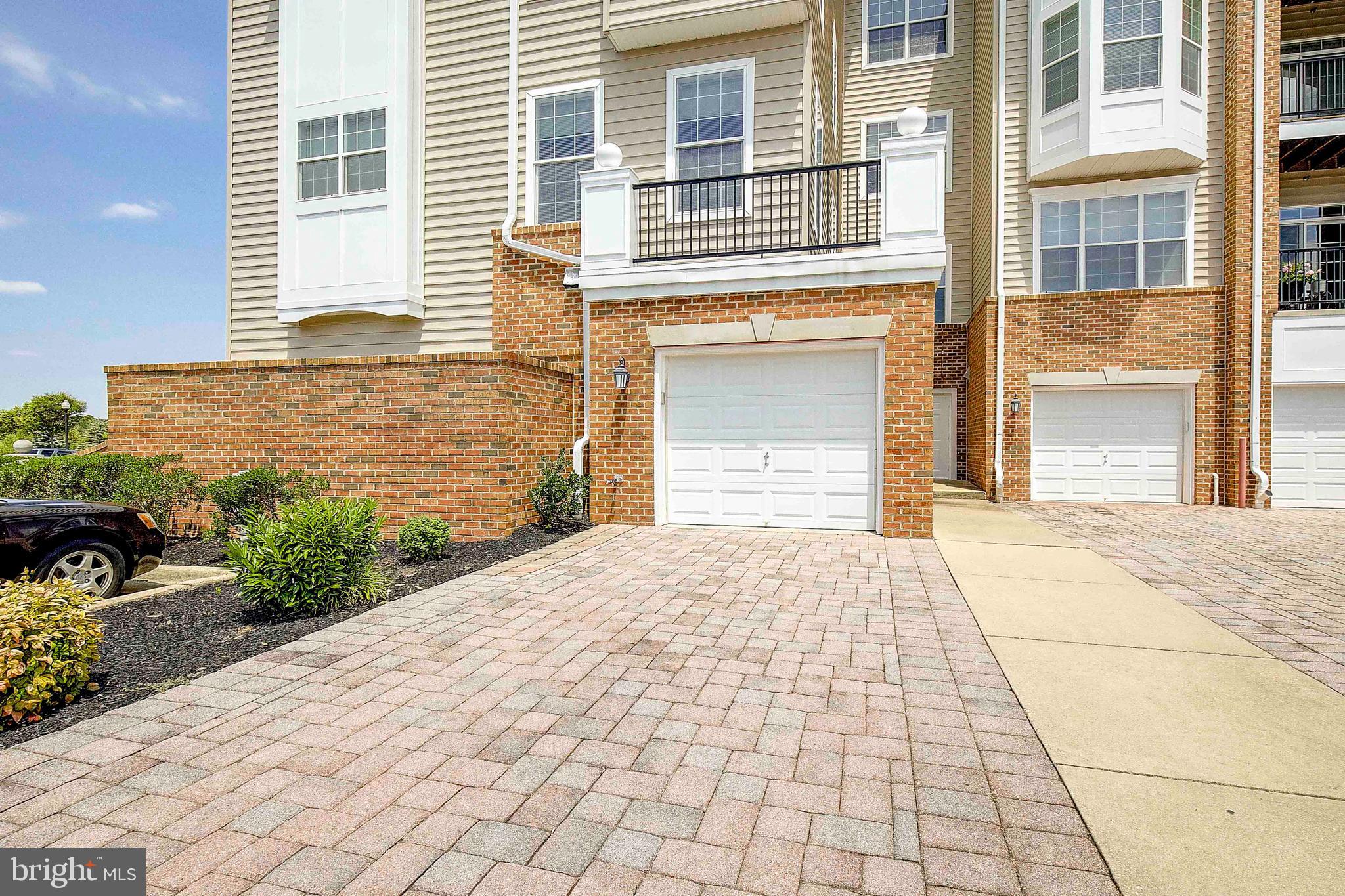 8610 FLUTTERING LEAF TRAIL 208