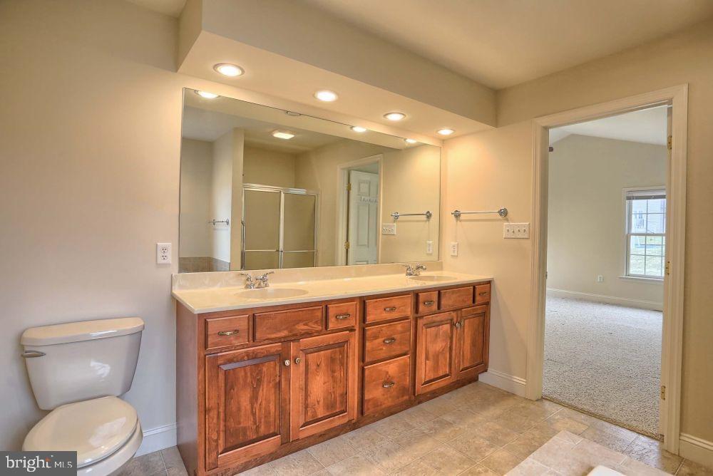 SOUTHERN MEADOWS - Residential