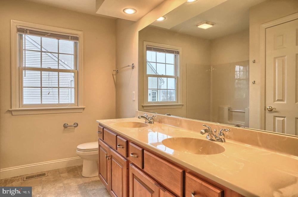 SOUTHERN MEADOWS - Residential