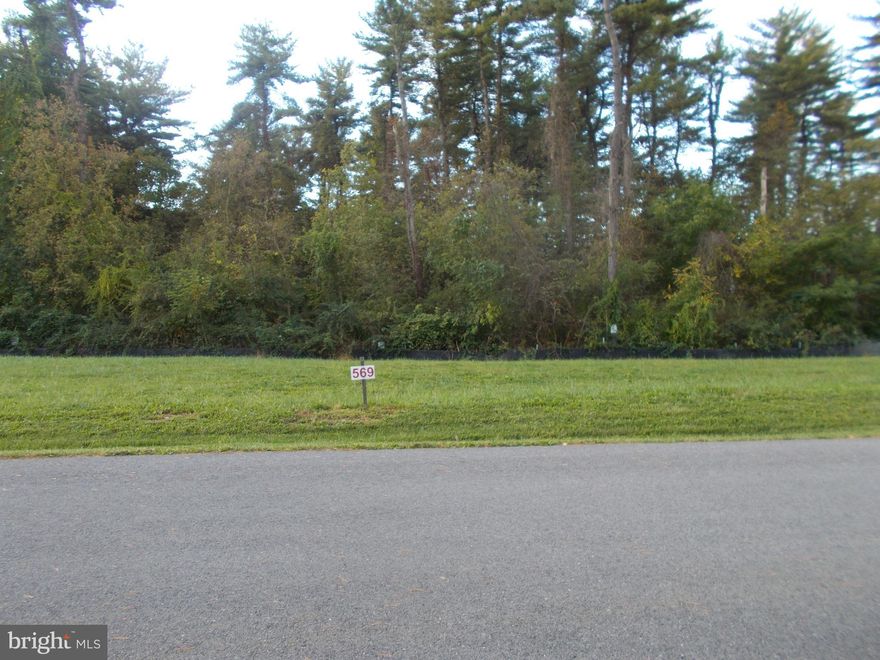 Popular Van Lear Manor, Convenient  to  interstate schools and shopping dead end street ,Trees in forest Conservation .basement not recommended.