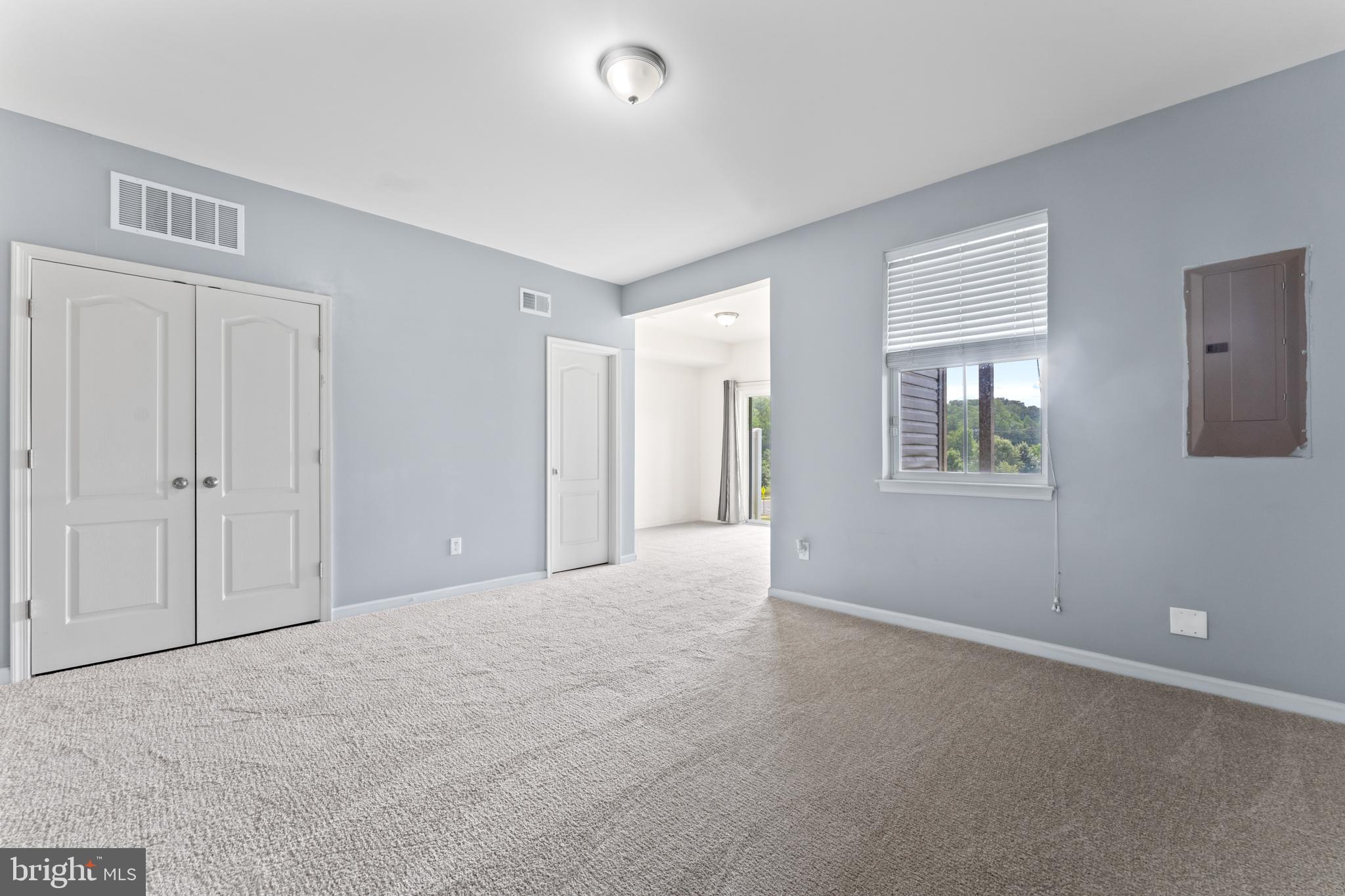1418 HUDGINS FARM CIRCLE