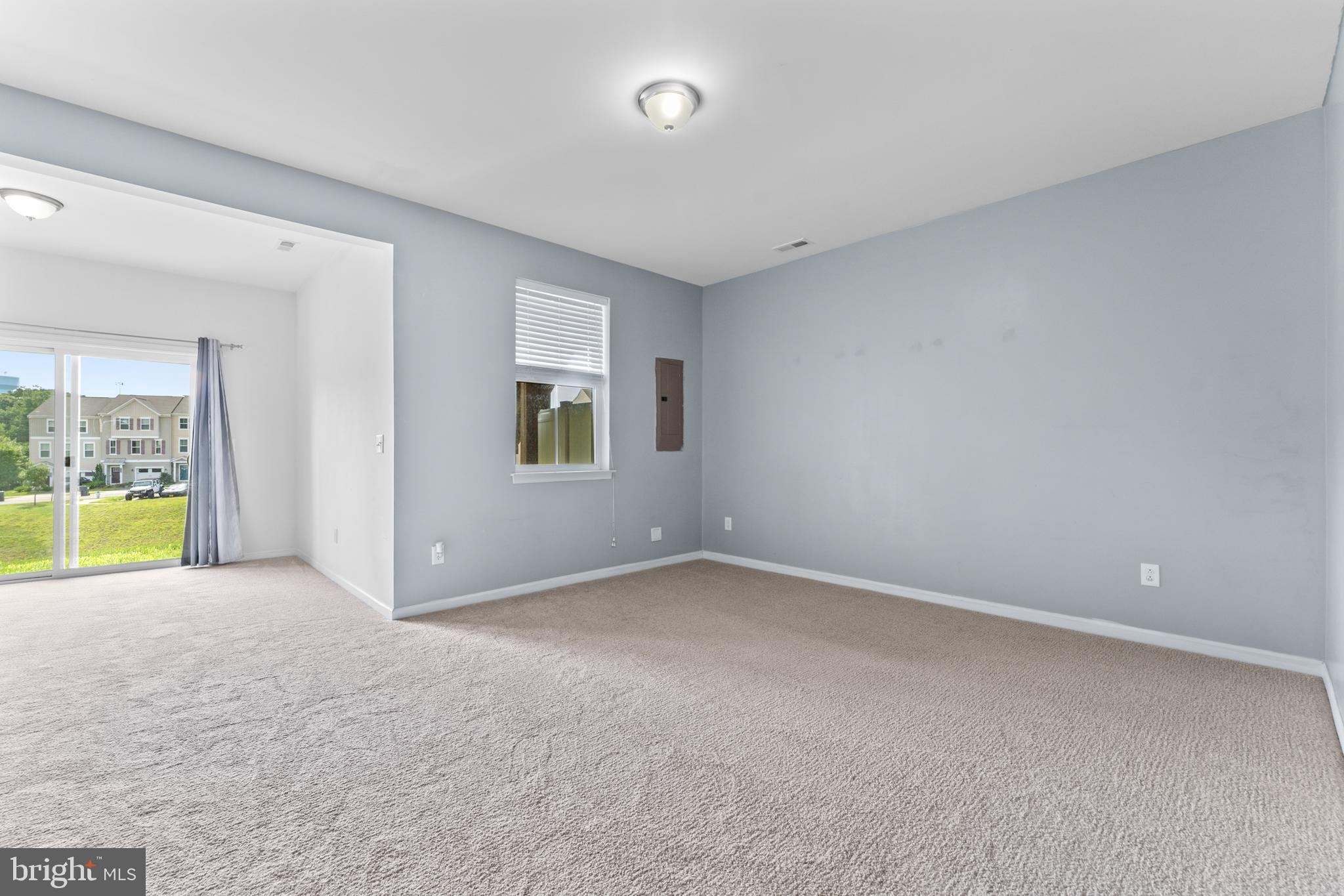 1418 HUDGINS FARM CIRCLE