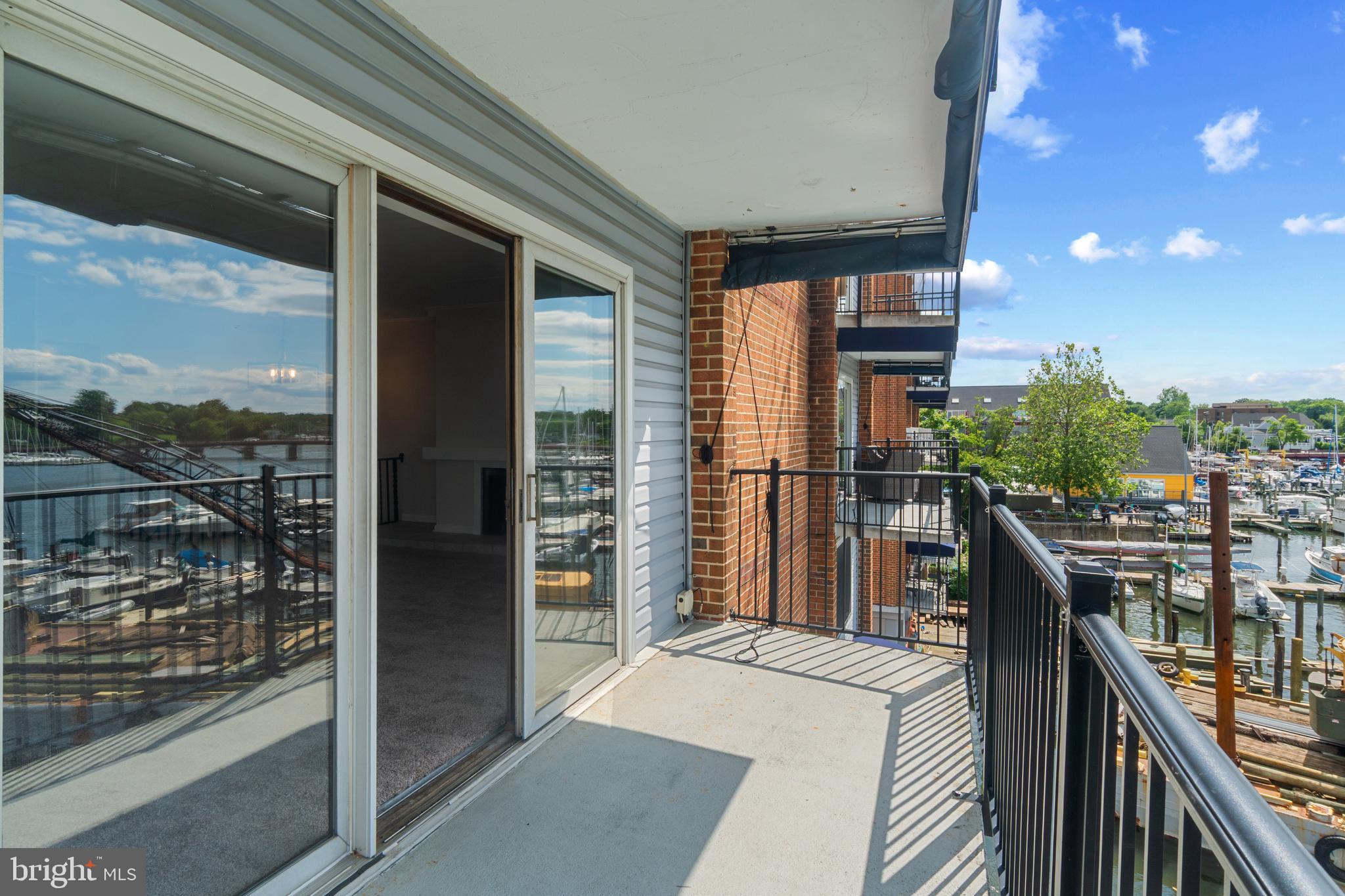 THE TECUMSEH - Residential Lease