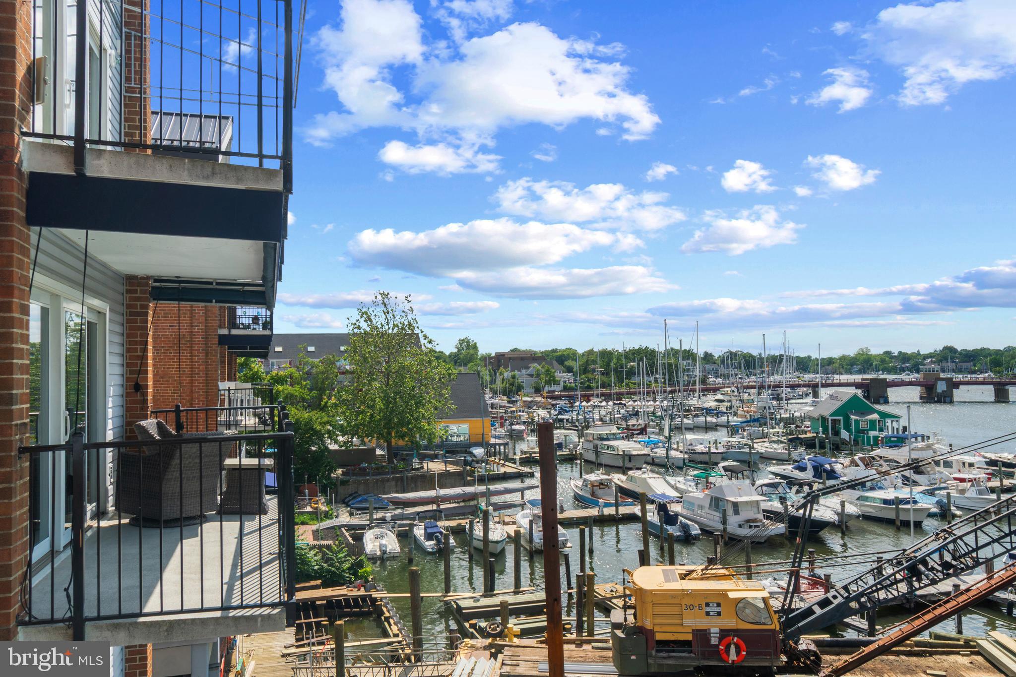 THE TECUMSEH - Residential Lease