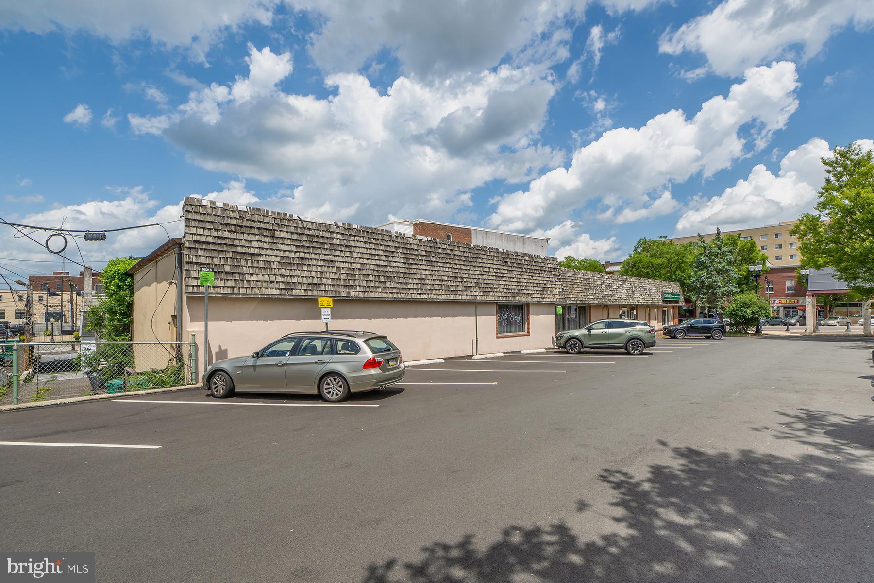 258 E HIGH STREET