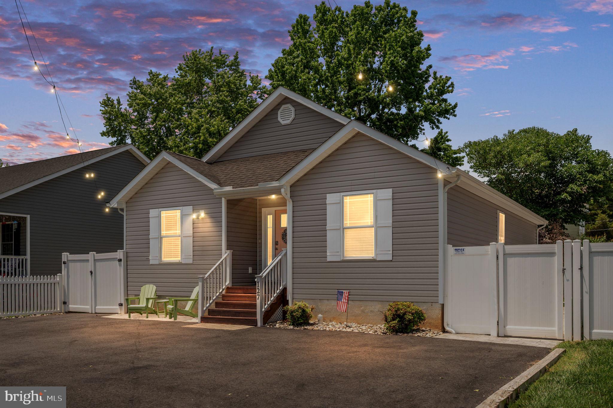 127 3RD STREET
