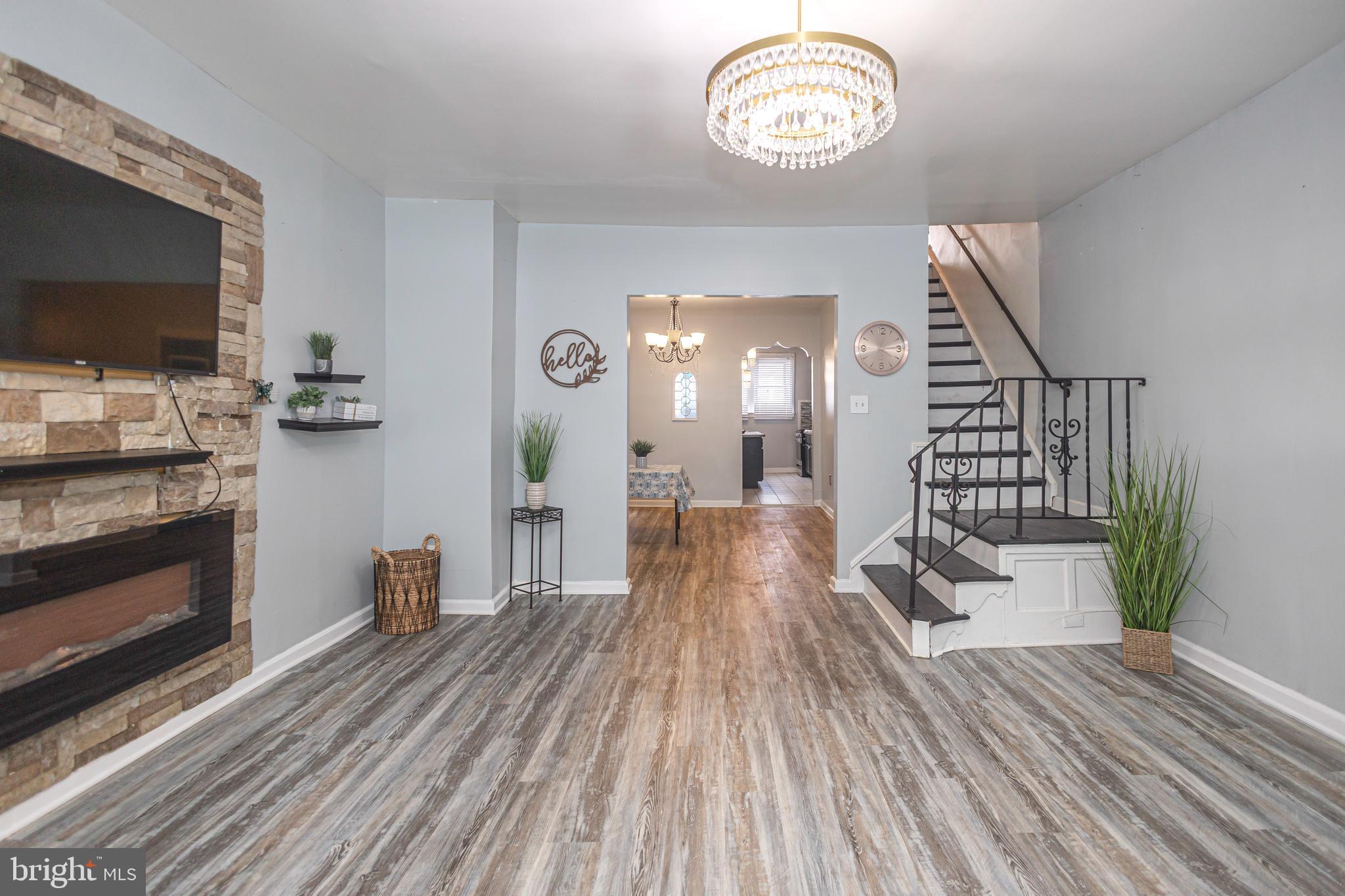 WEST OAK LANE - Residential