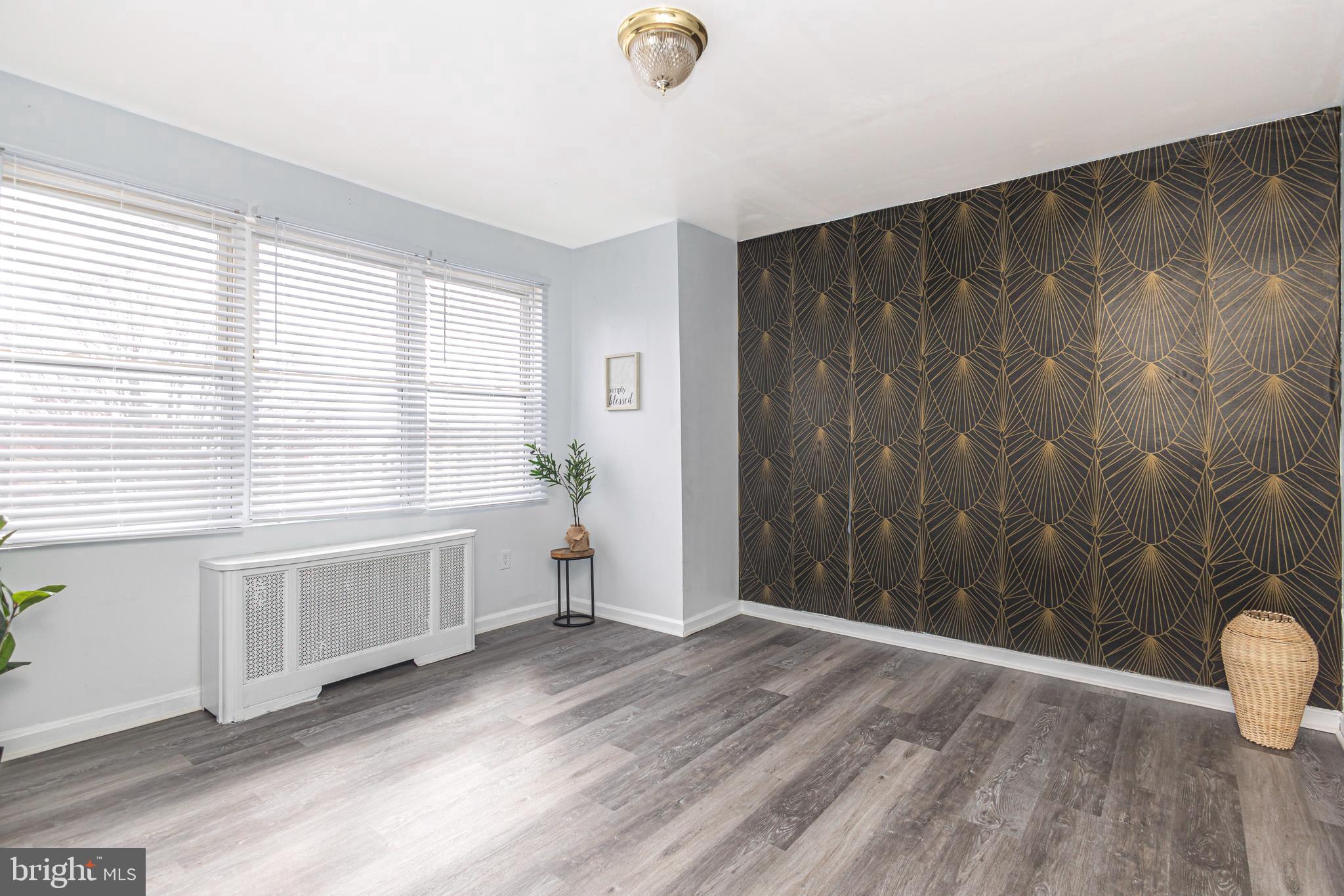 WEST OAK LANE - Residential