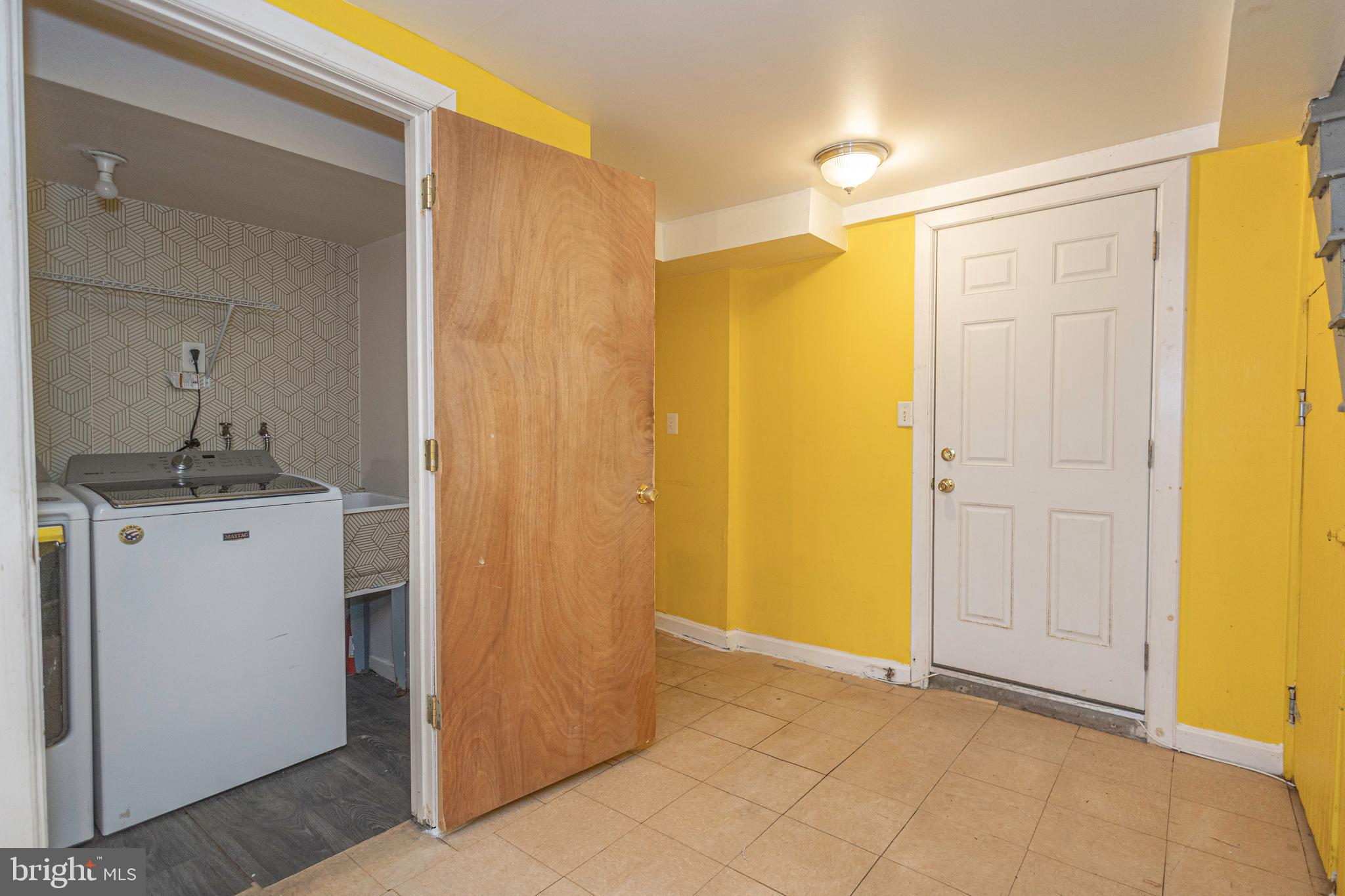 WEST OAK LANE - Residential