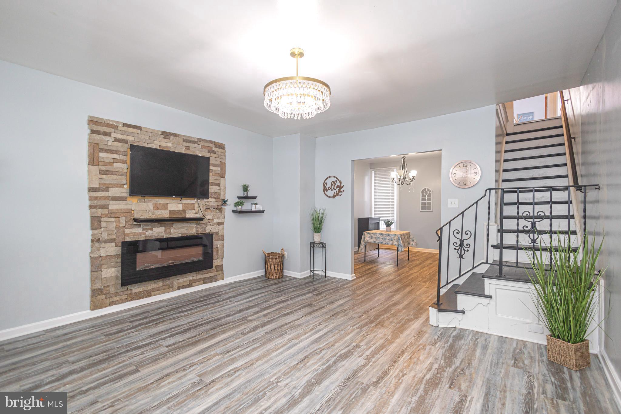 WEST OAK LANE - Residential