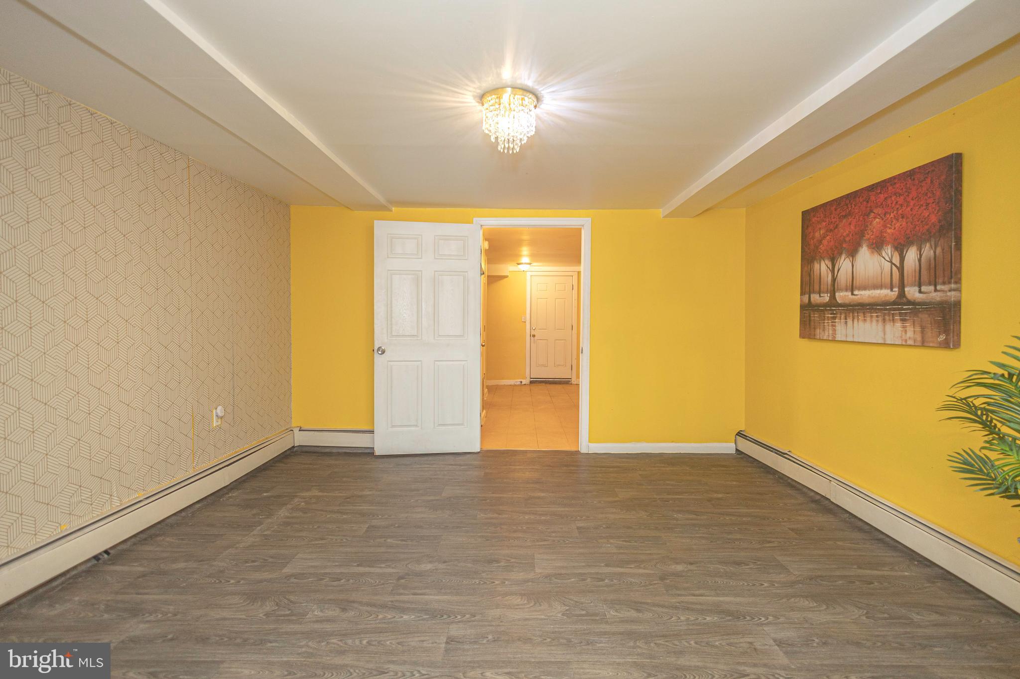 WEST OAK LANE - Residential