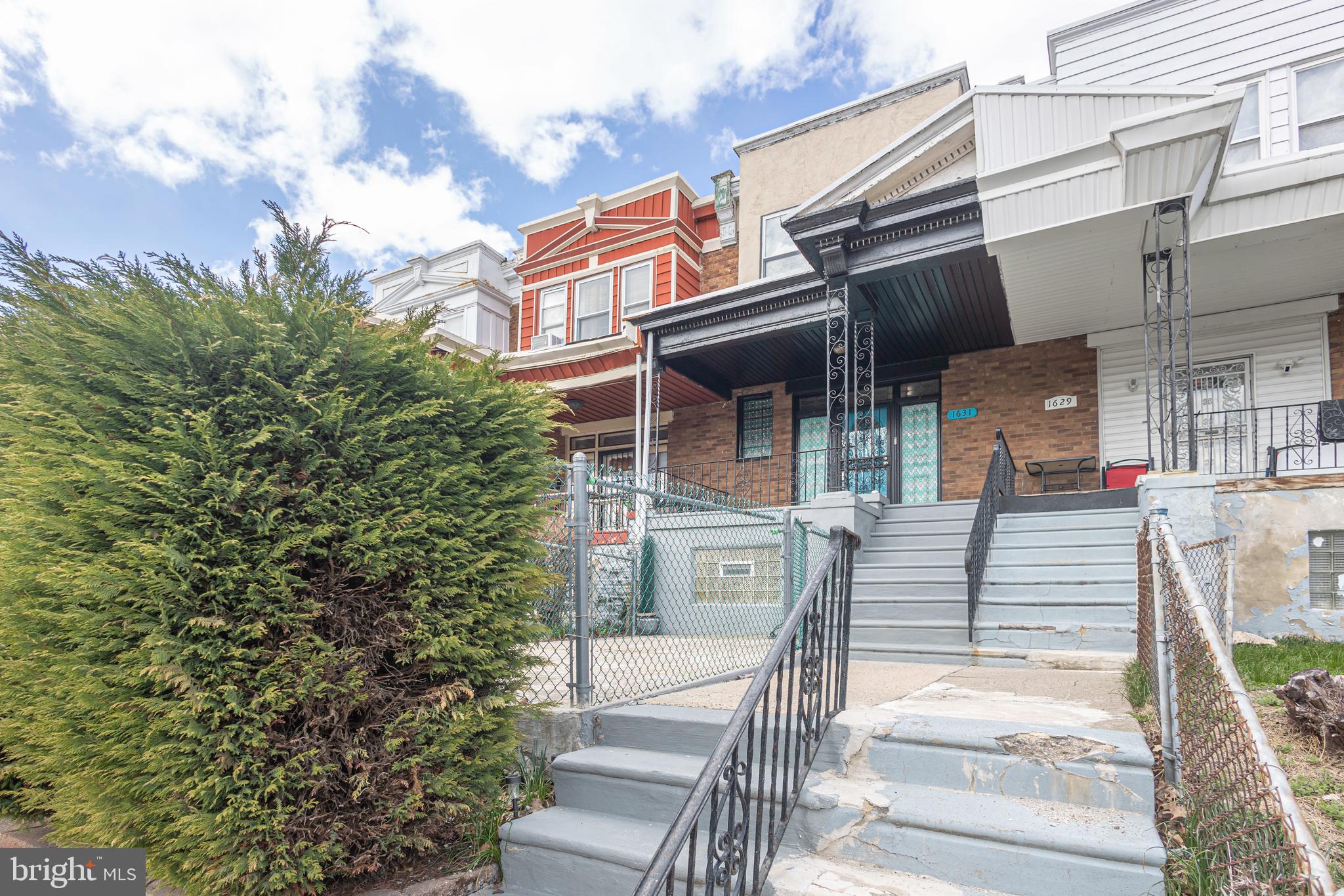 WEST OAK LANE - Residential