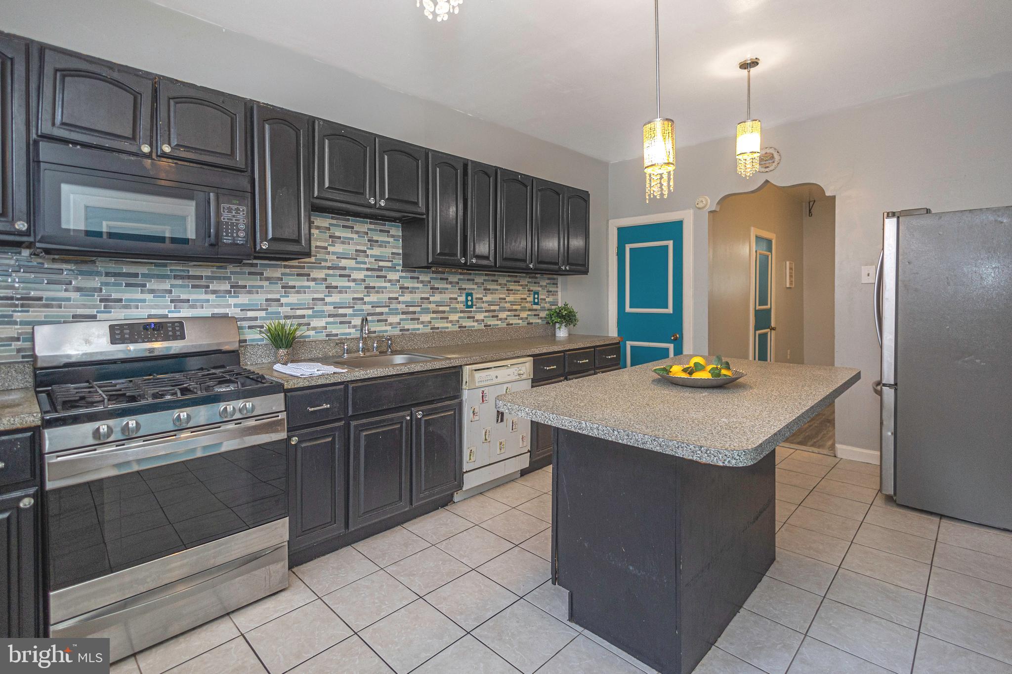 WEST OAK LANE - Residential