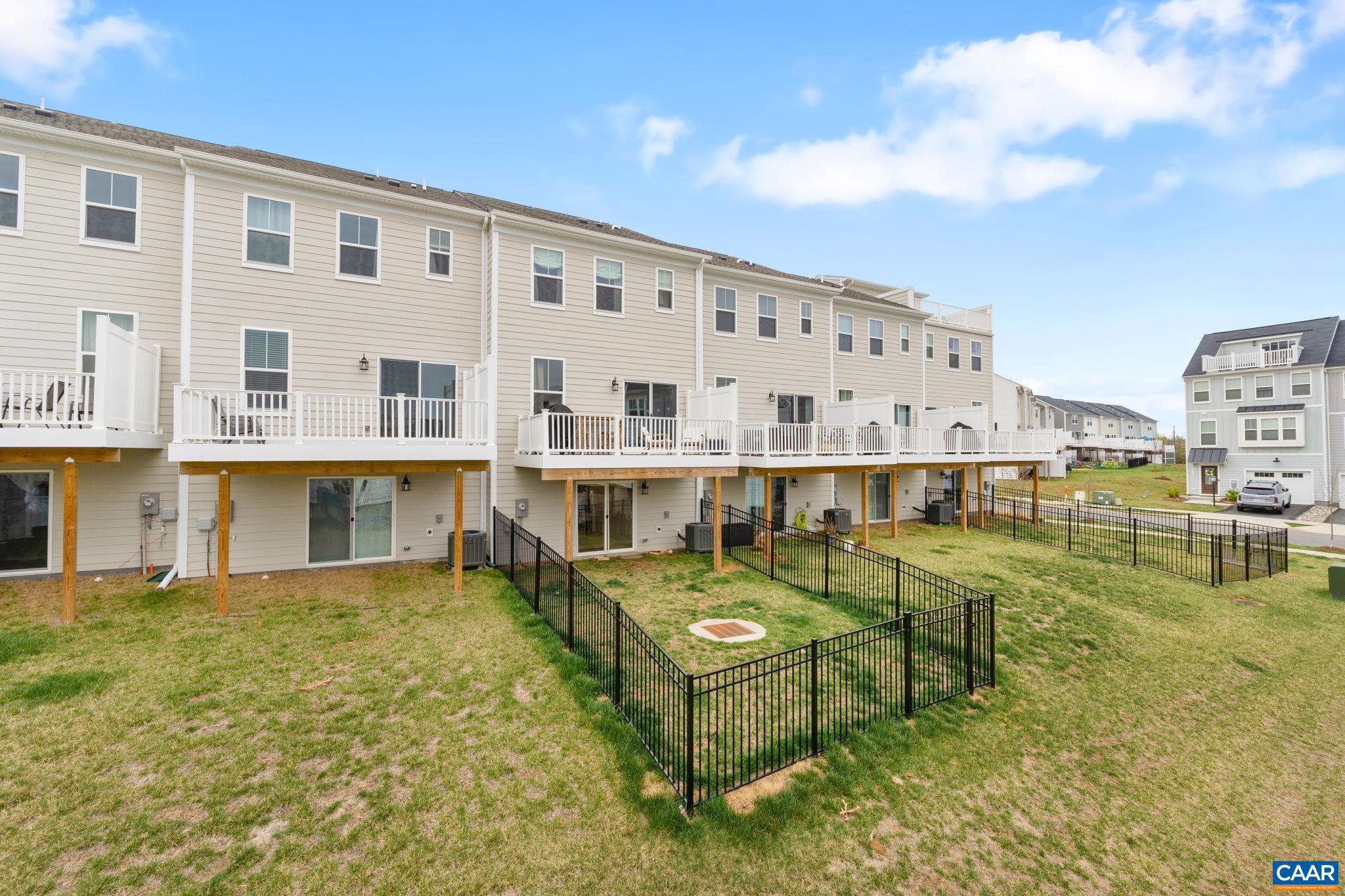 PLEASANT GREEN - Residential