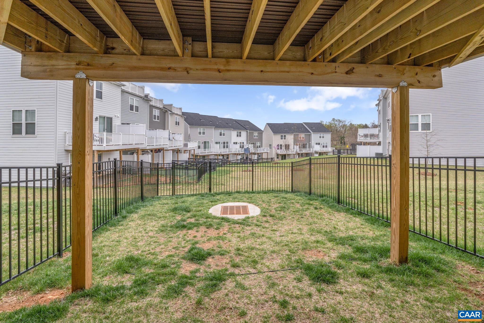 PLEASANT GREEN - Residential