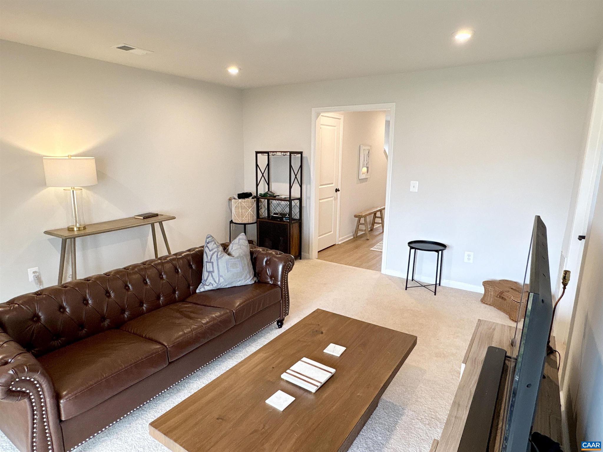 PLEASANT GREEN - Residential