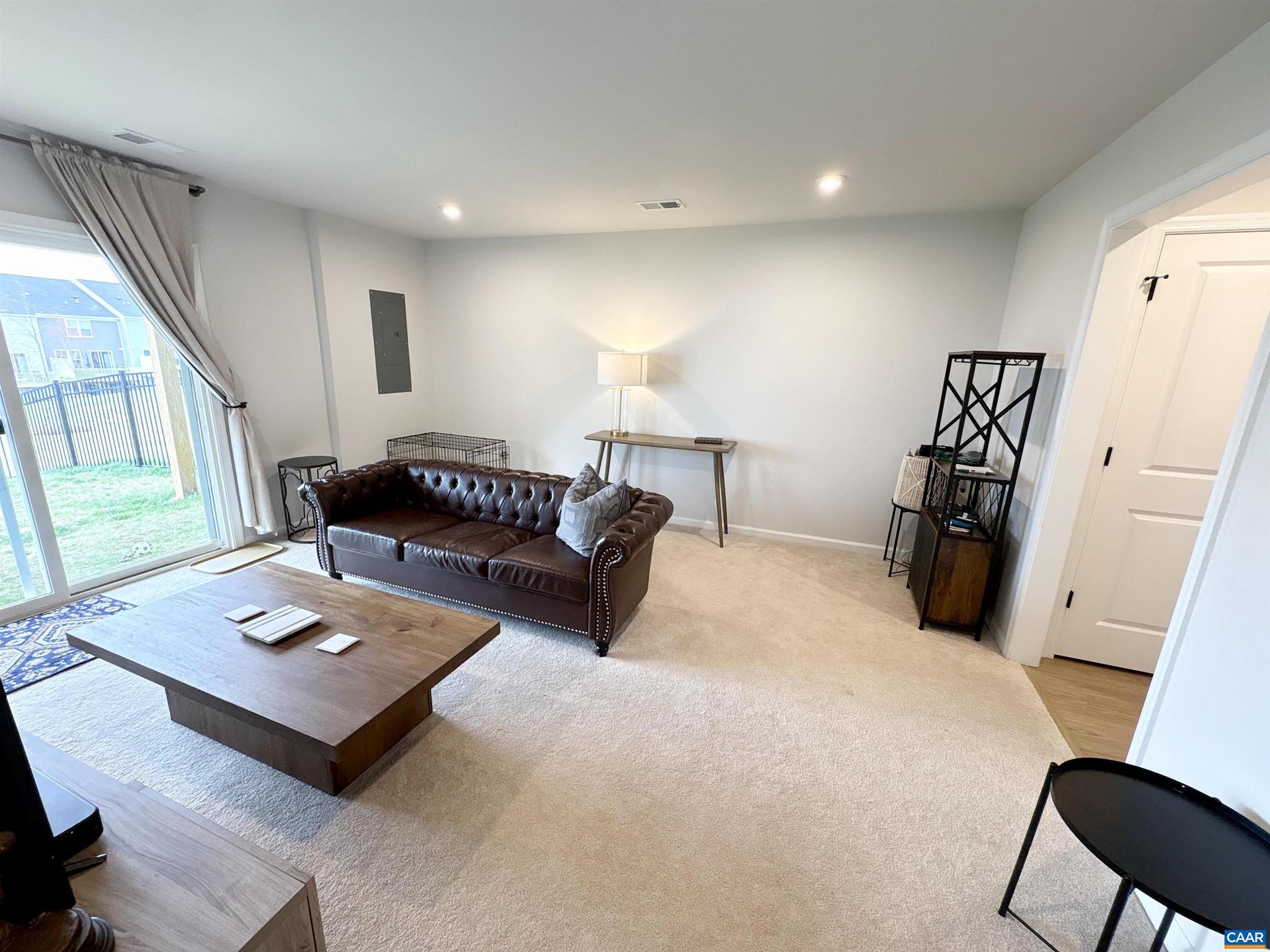 PLEASANT GREEN - Residential