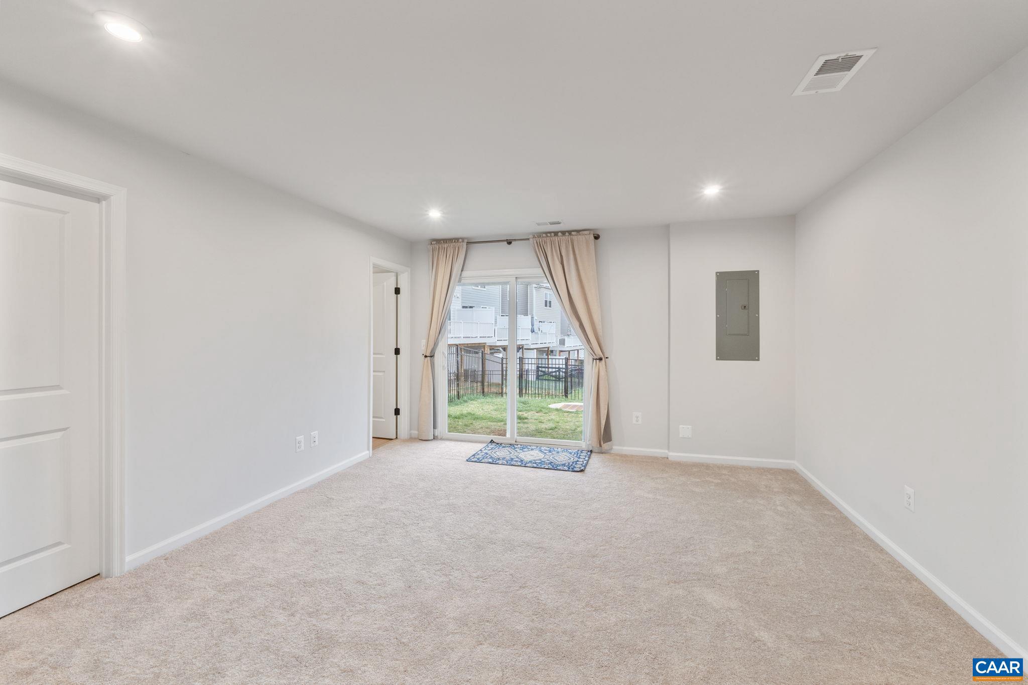 PLEASANT GREEN - Residential