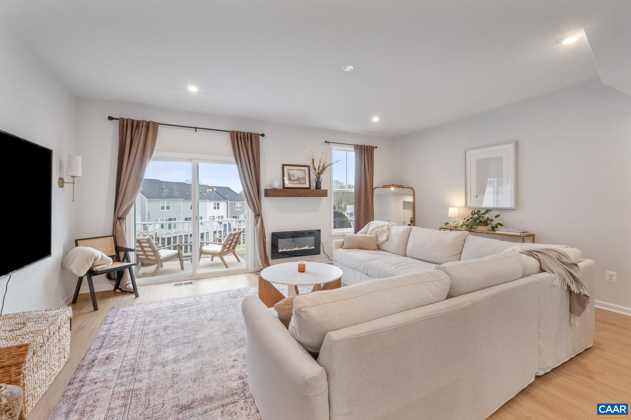 PLEASANT GREEN - Residential