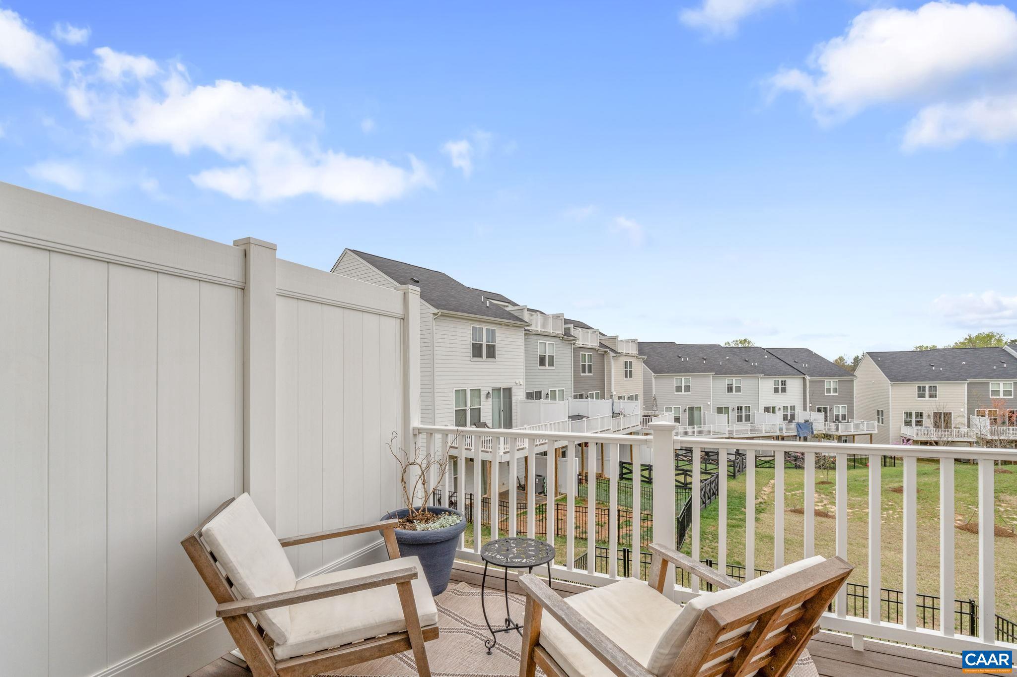 PLEASANT GREEN - Residential