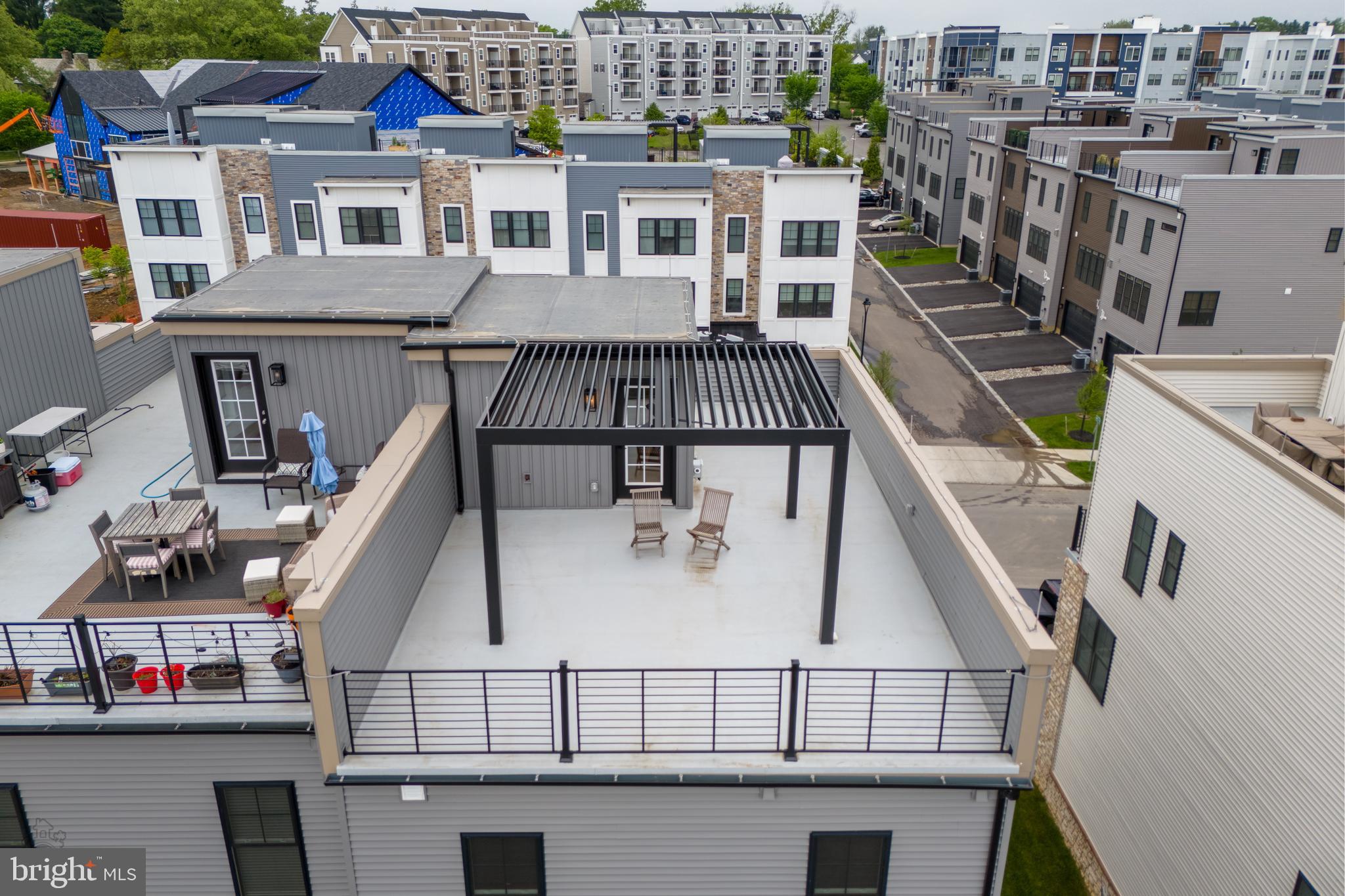 NEWTOWN WALK AT ELLIS PRESERVE - Residential