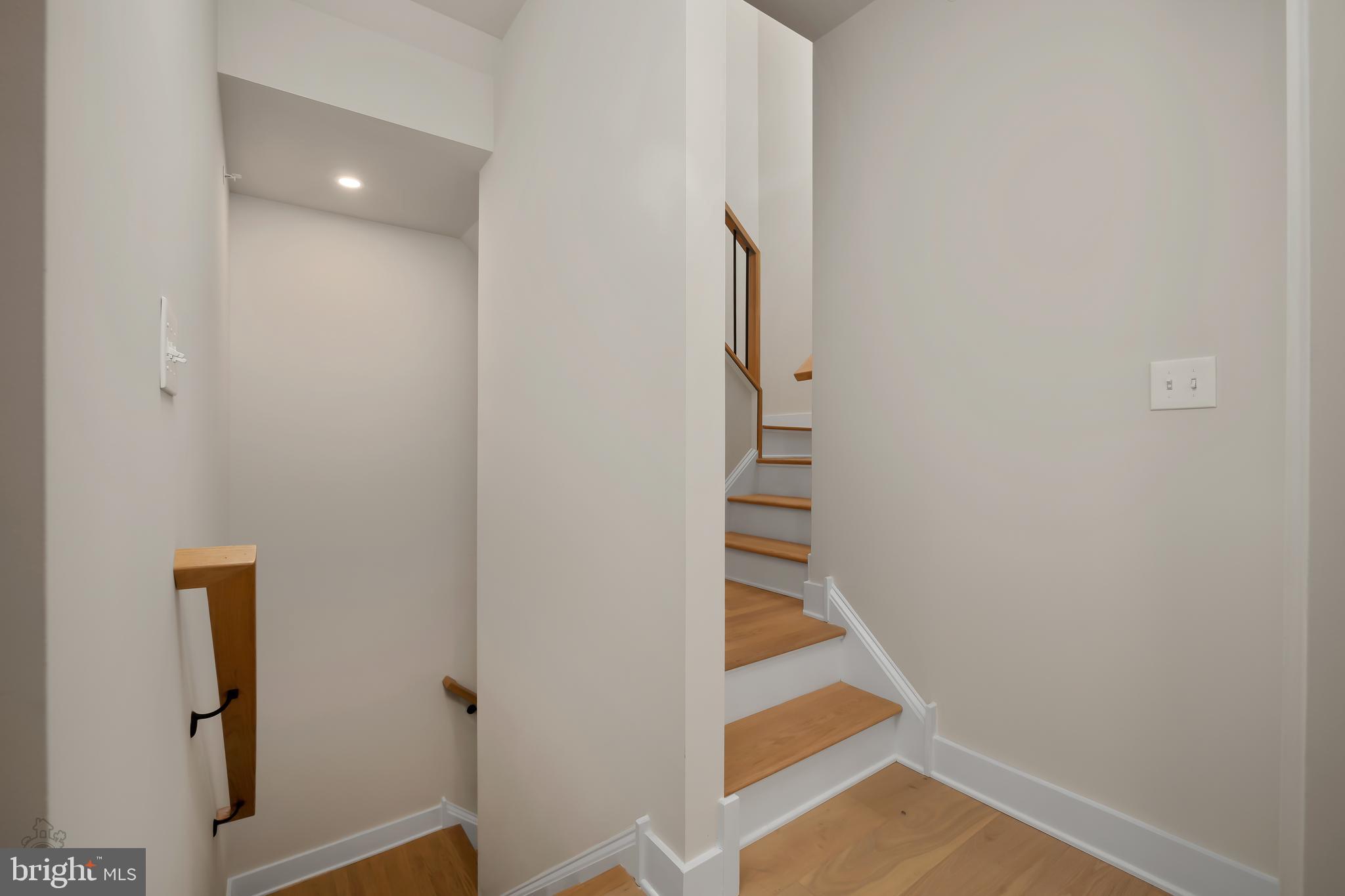 NEWTOWN WALK AT ELLIS PRESERVE - Residential