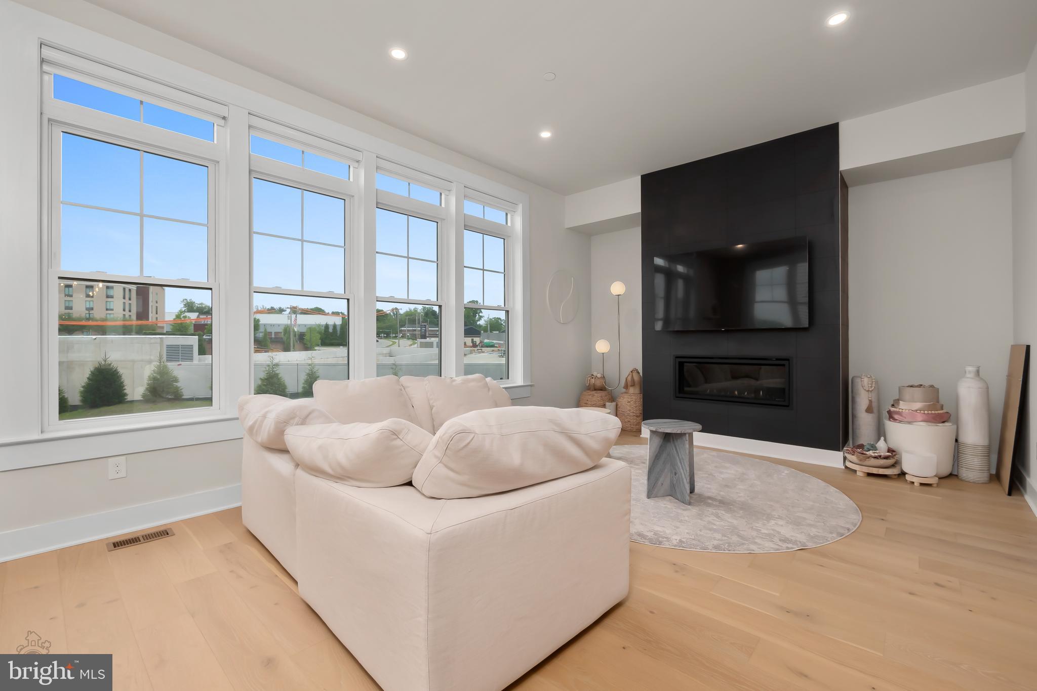 NEWTOWN WALK AT ELLIS PRESERVE - Residential