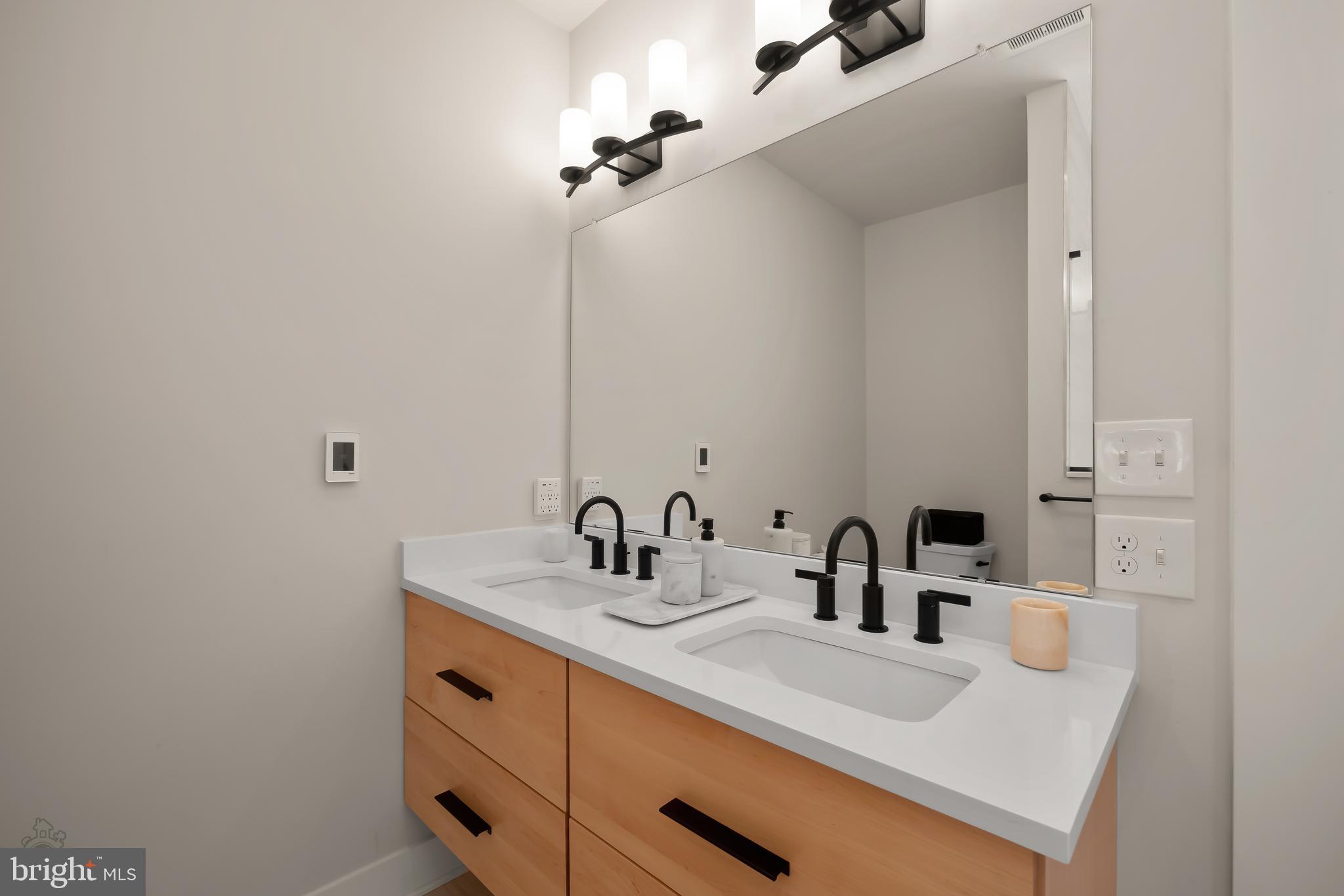 NEWTOWN WALK AT ELLIS PRESERVE - Residential