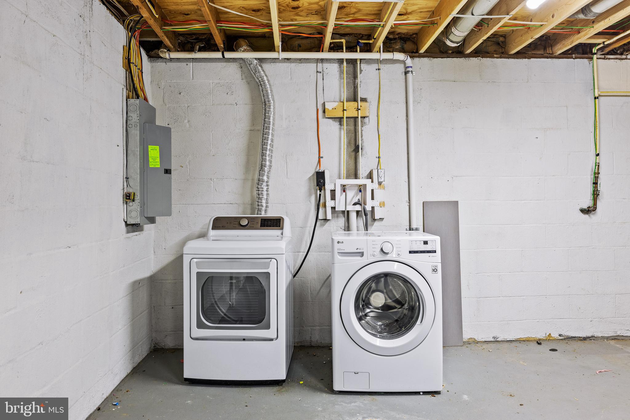 JOHNSTON SQUARE - Residential