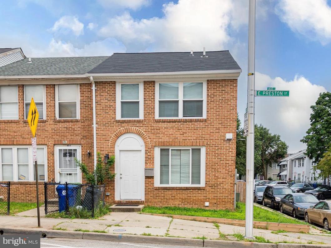 JOHNSTON SQUARE - Residential