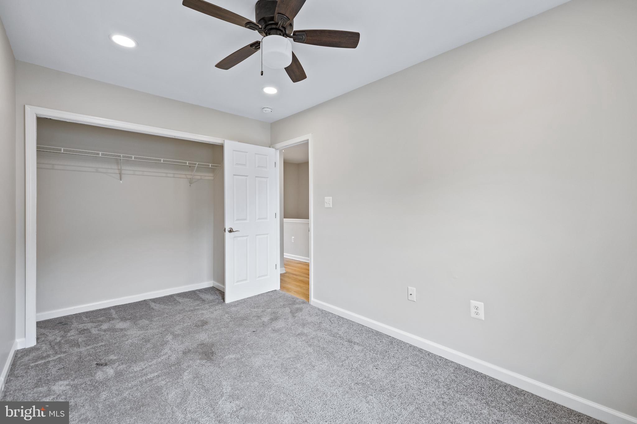 JOHNSTON SQUARE - Residential