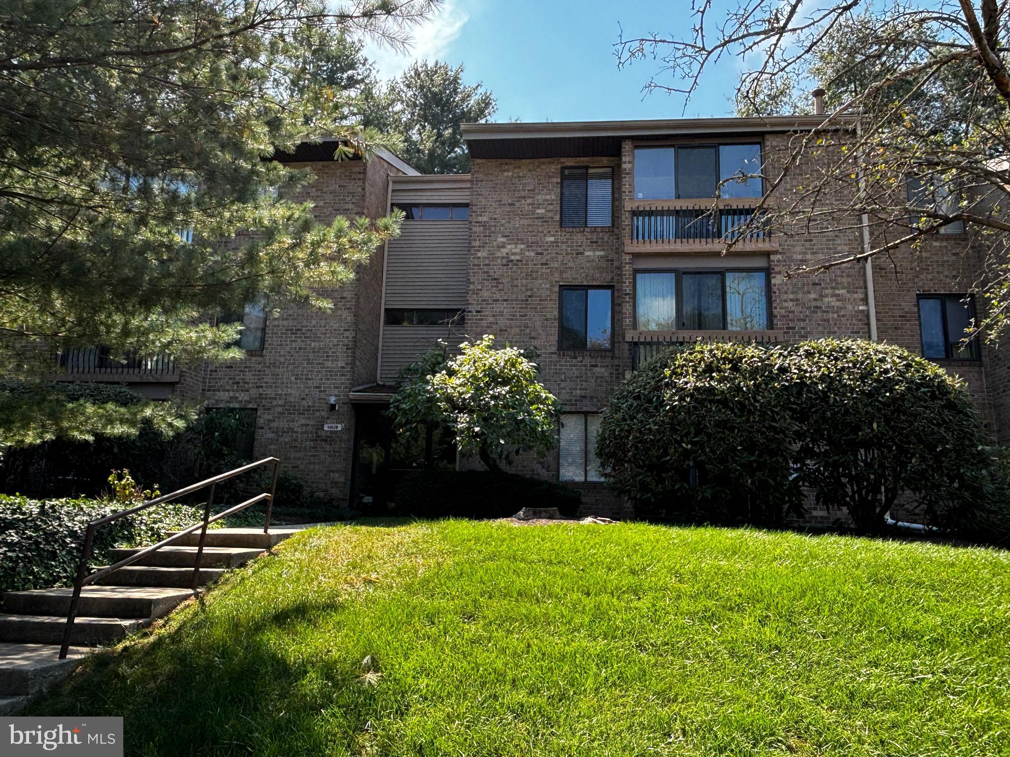 VILLAGE OF WILDE LAKE - Residential