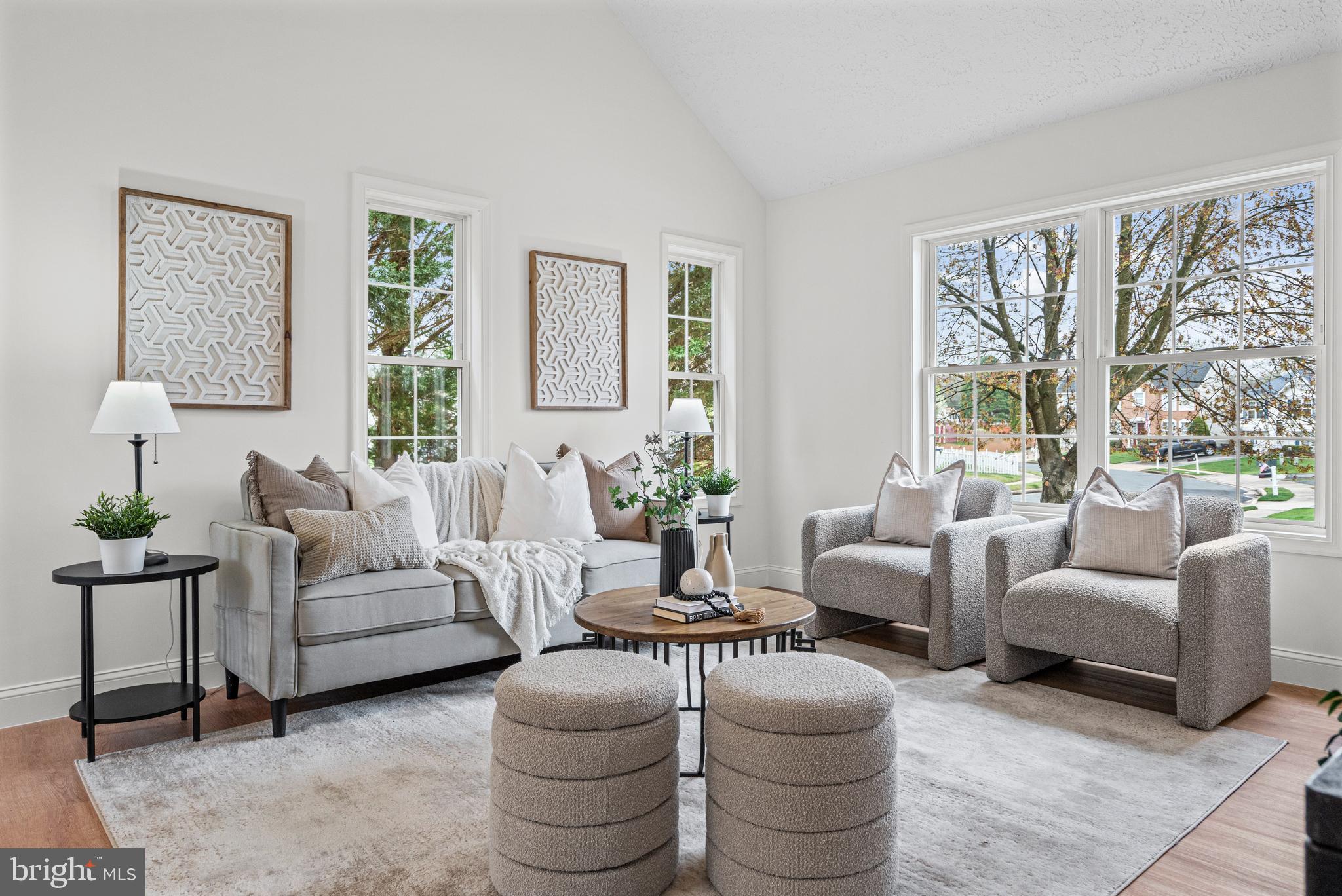 ROHE FARM - Residential