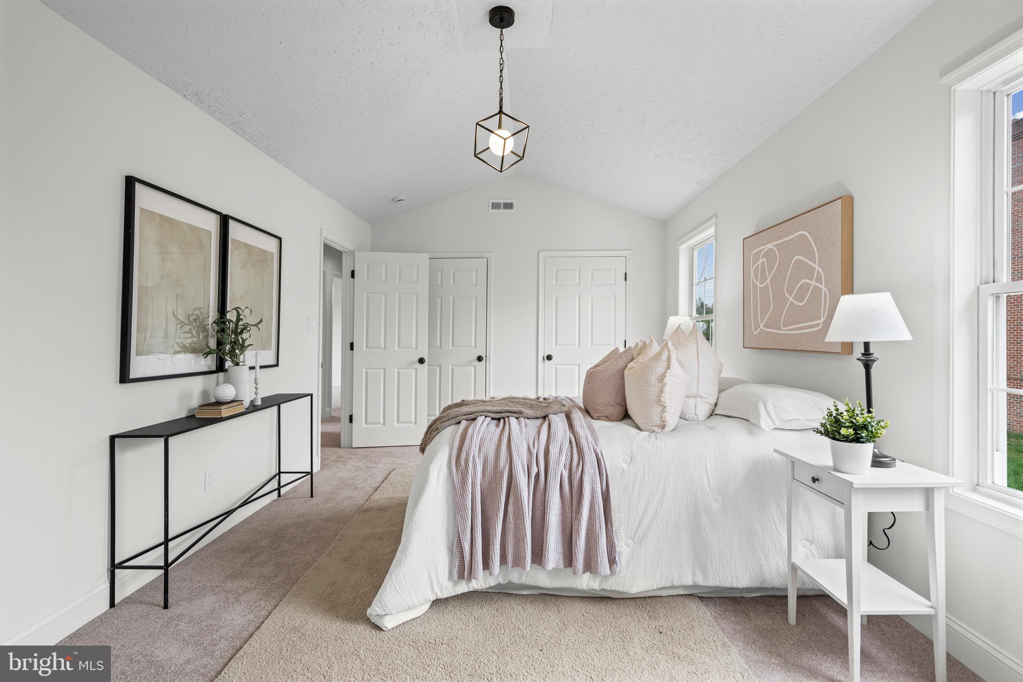 ROHE FARM - Residential