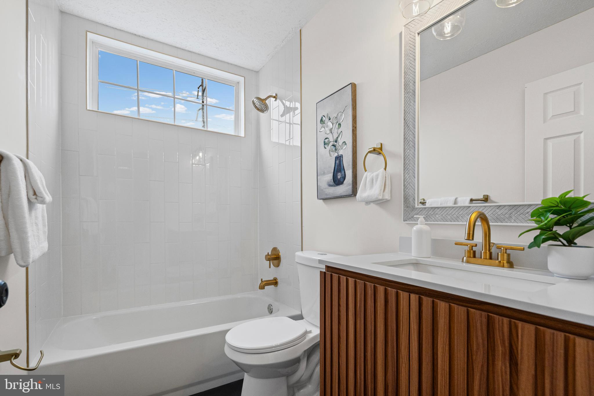 ROHE FARM - Residential