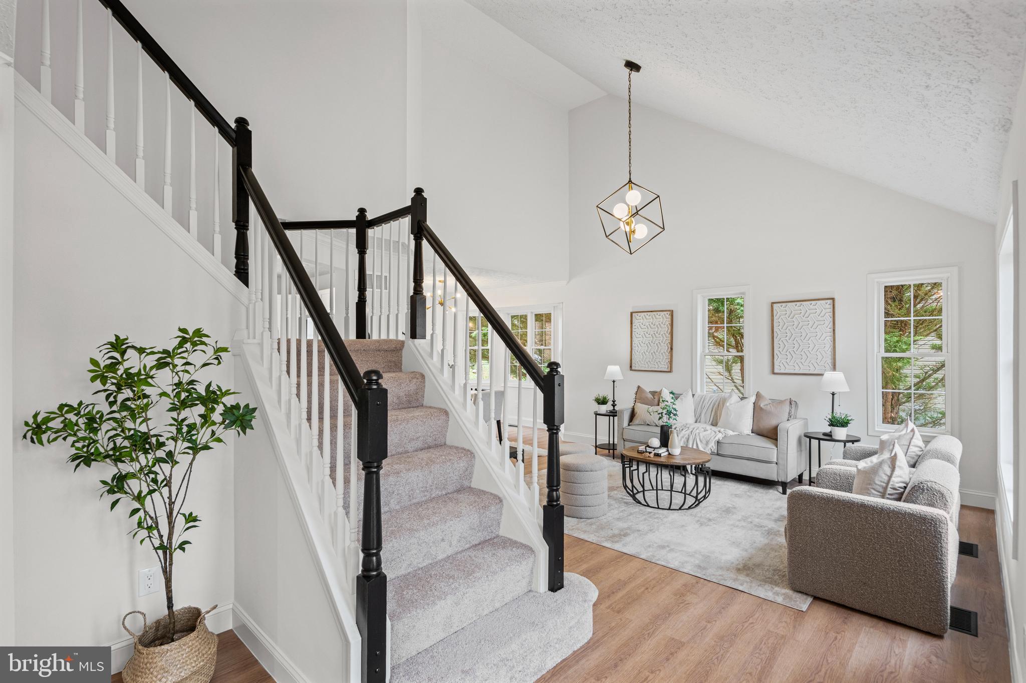 ROHE FARM - Residential