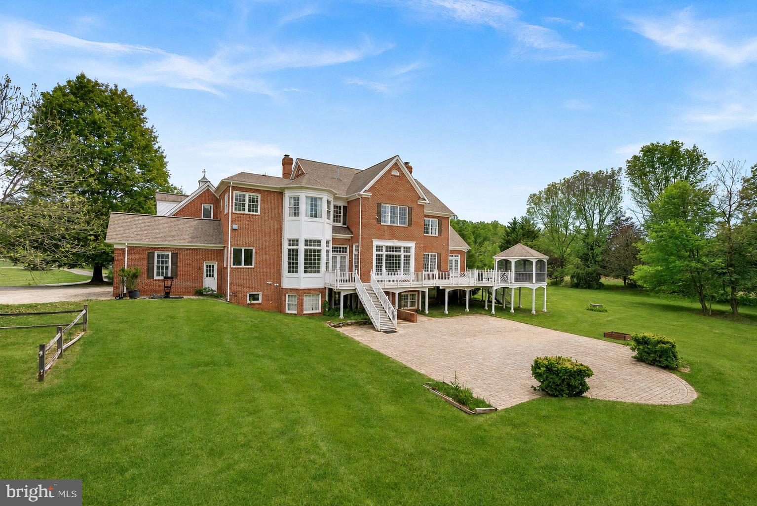 WOODBURN - Residential