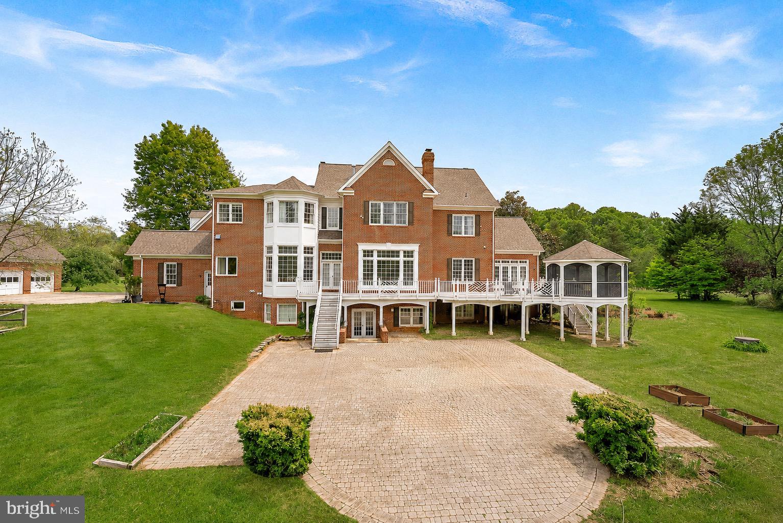 WOODBURN - Residential